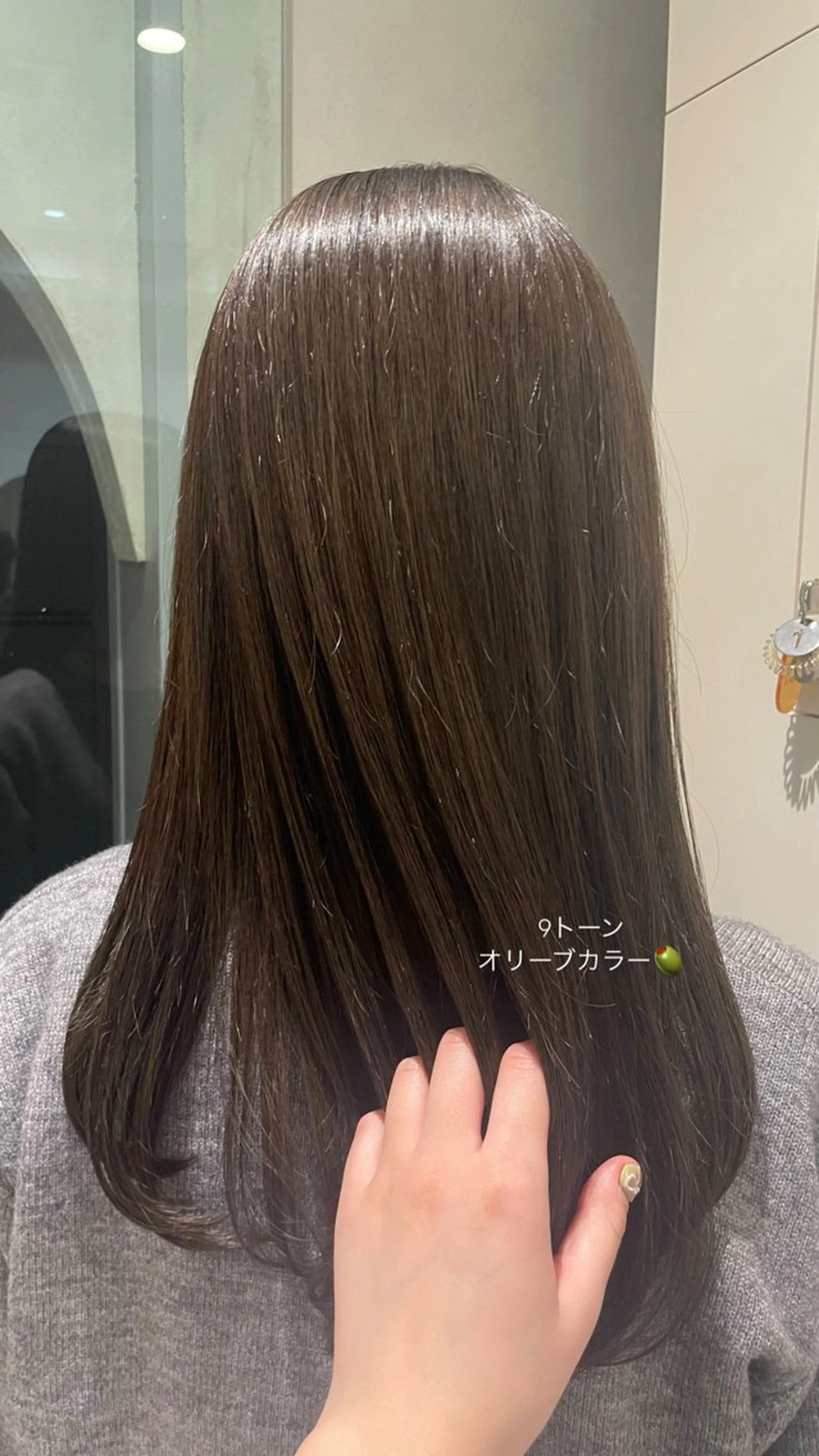 ロング カラー オリーブカラー ヘアカラー たかはし ゆうなのヘアスタイル