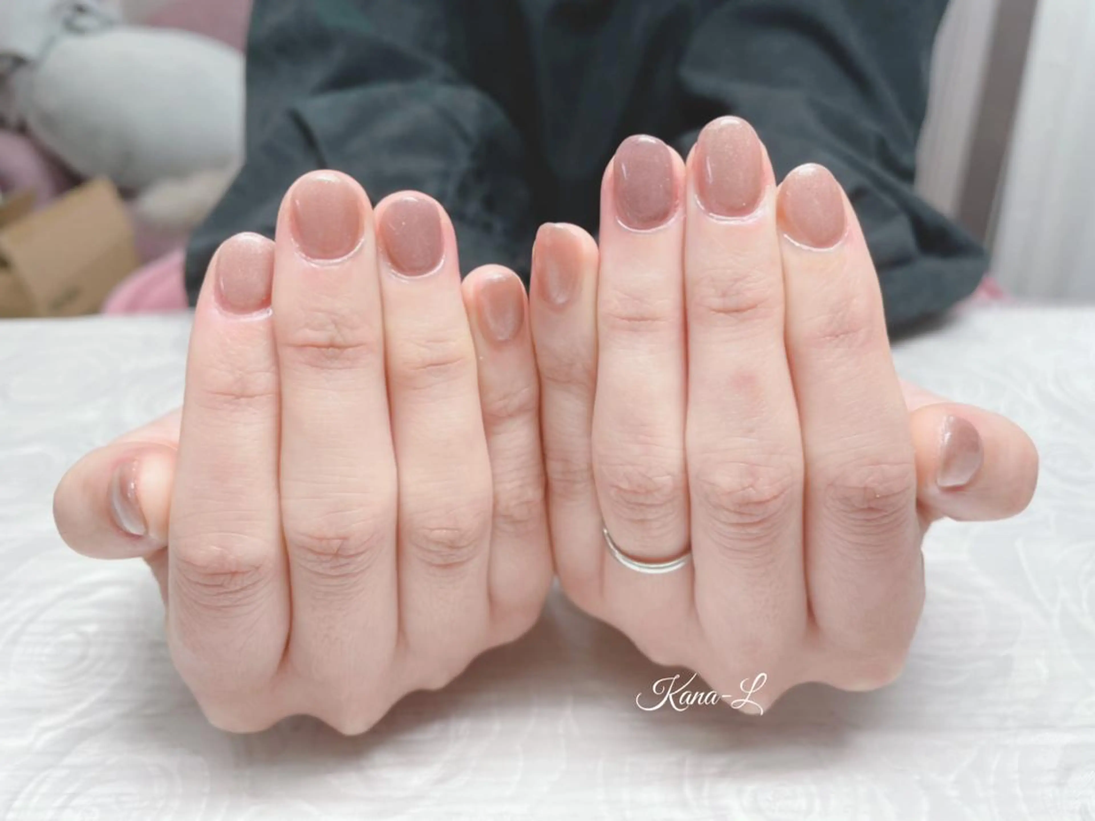 カラー ネイル オフィスネイル シンプルネイル 芦辺 香奈のネイルデザイン
