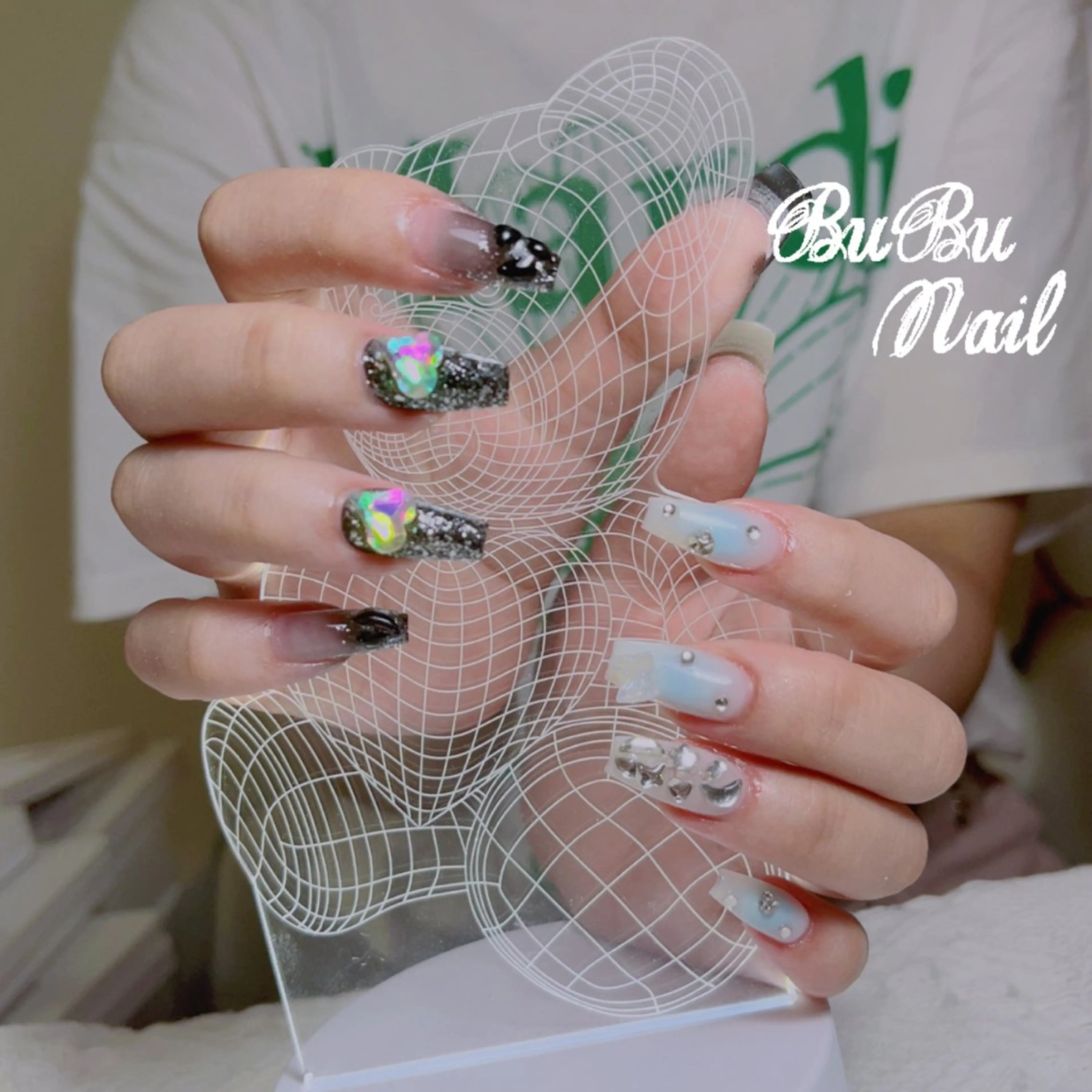 ネイル BuBu Nail渋谷道玄坂2のネイルデザイン