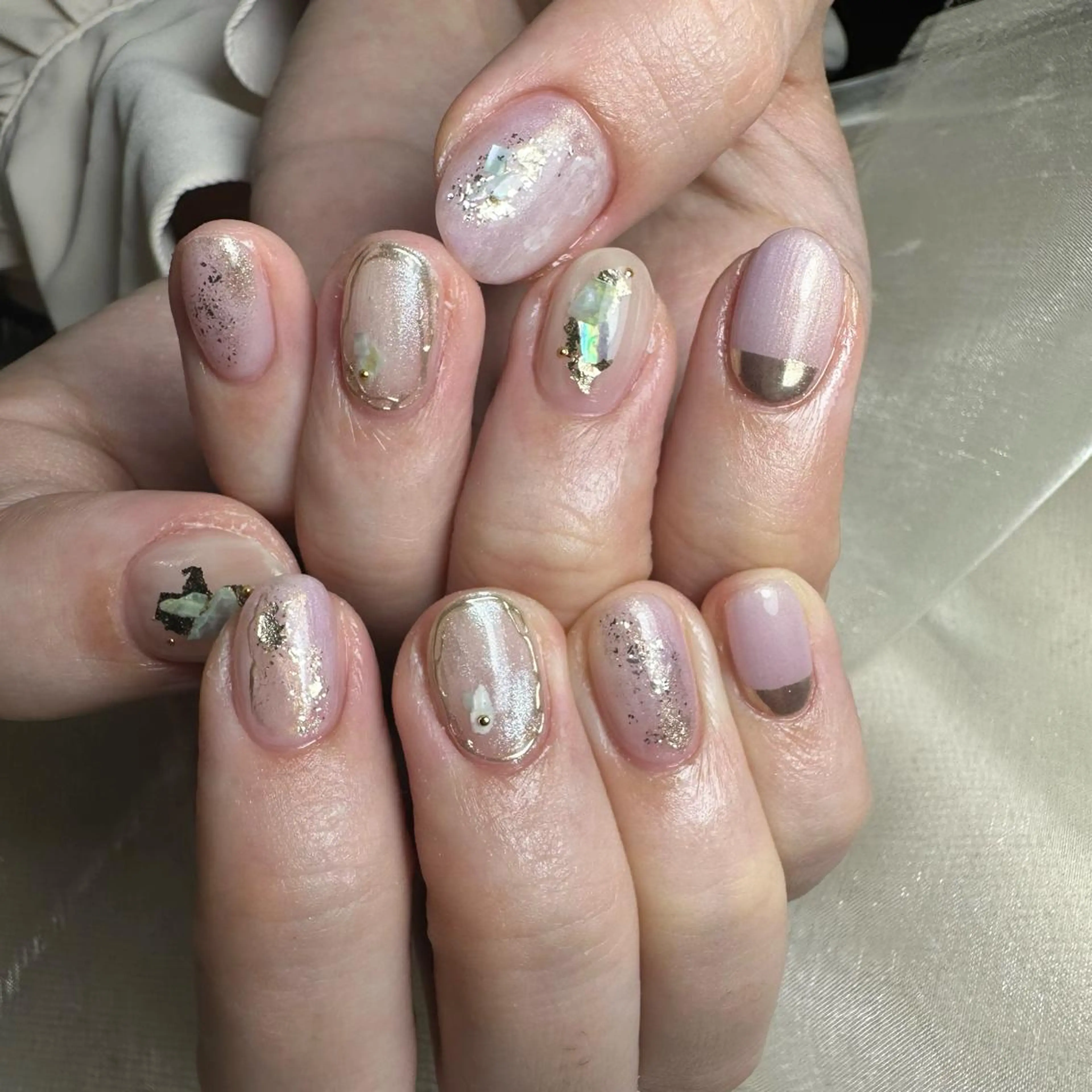 ネイル ハンドネイル 里見 麗のネイルデザイン