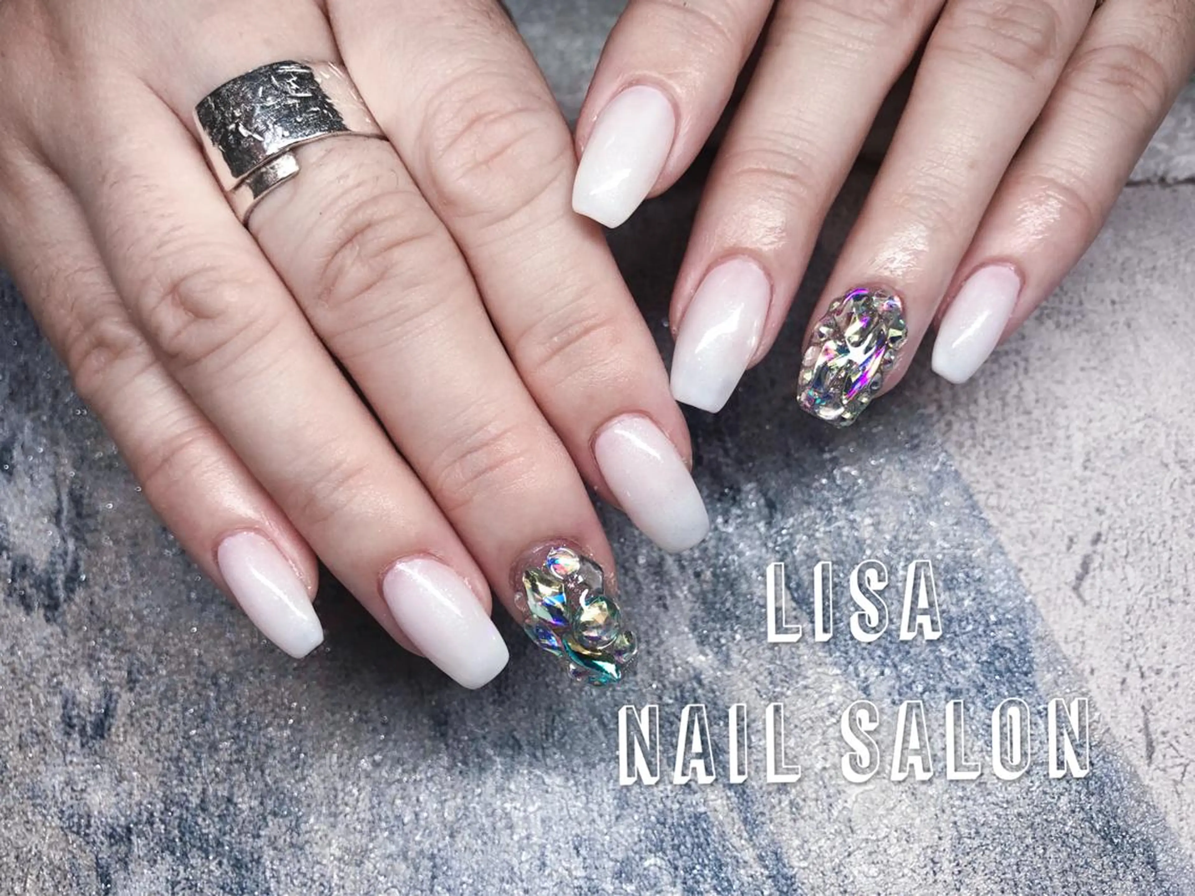 【ハンド】2本大きいパーツ/埋め尽くし+ワンカラー/ラメグラの写真