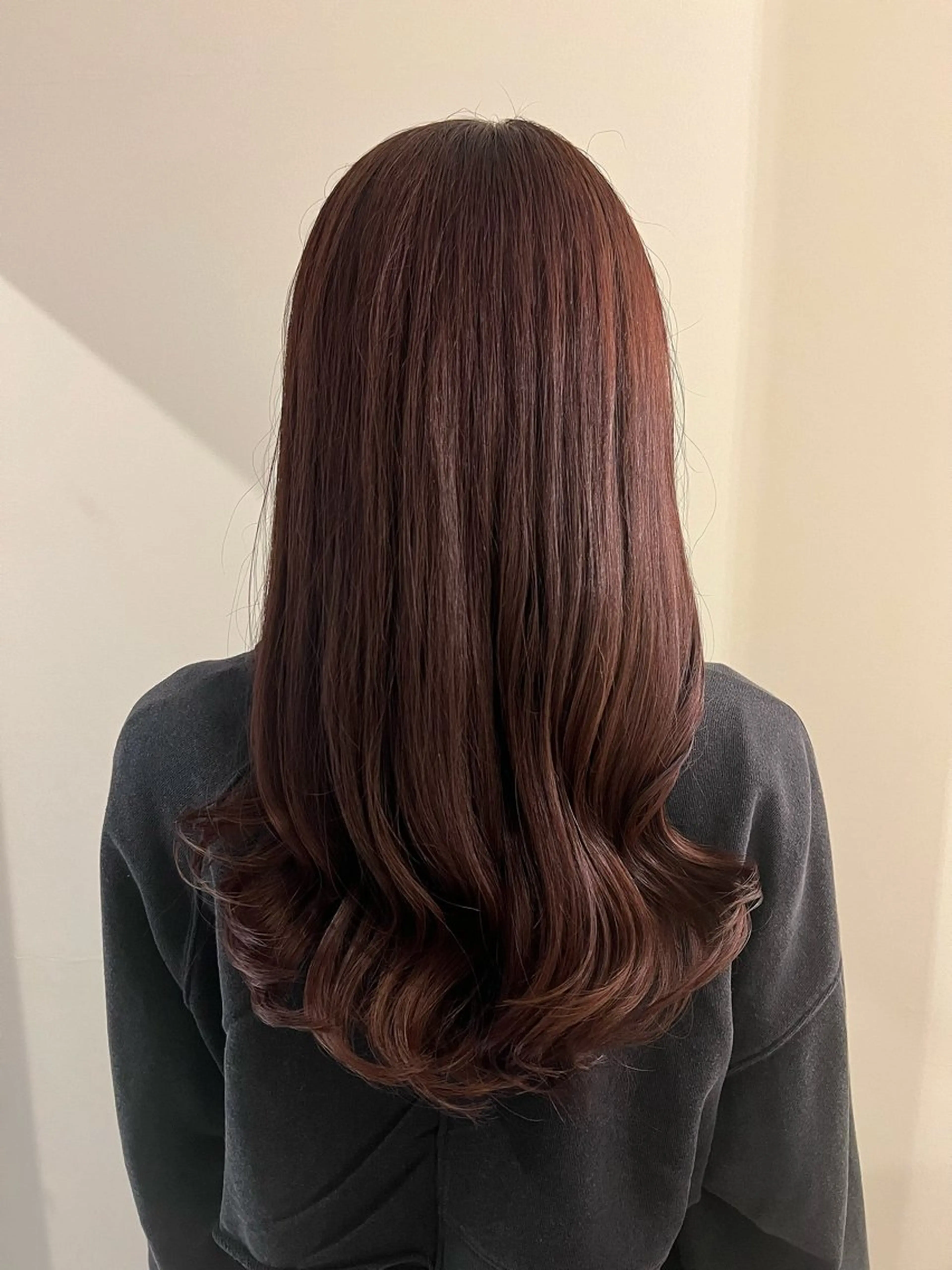 ロング カラー ブラウンカラー レッドカラー レッドブラウン ヘアカラー トリートメント 工藤 梨花のヘアスタイル