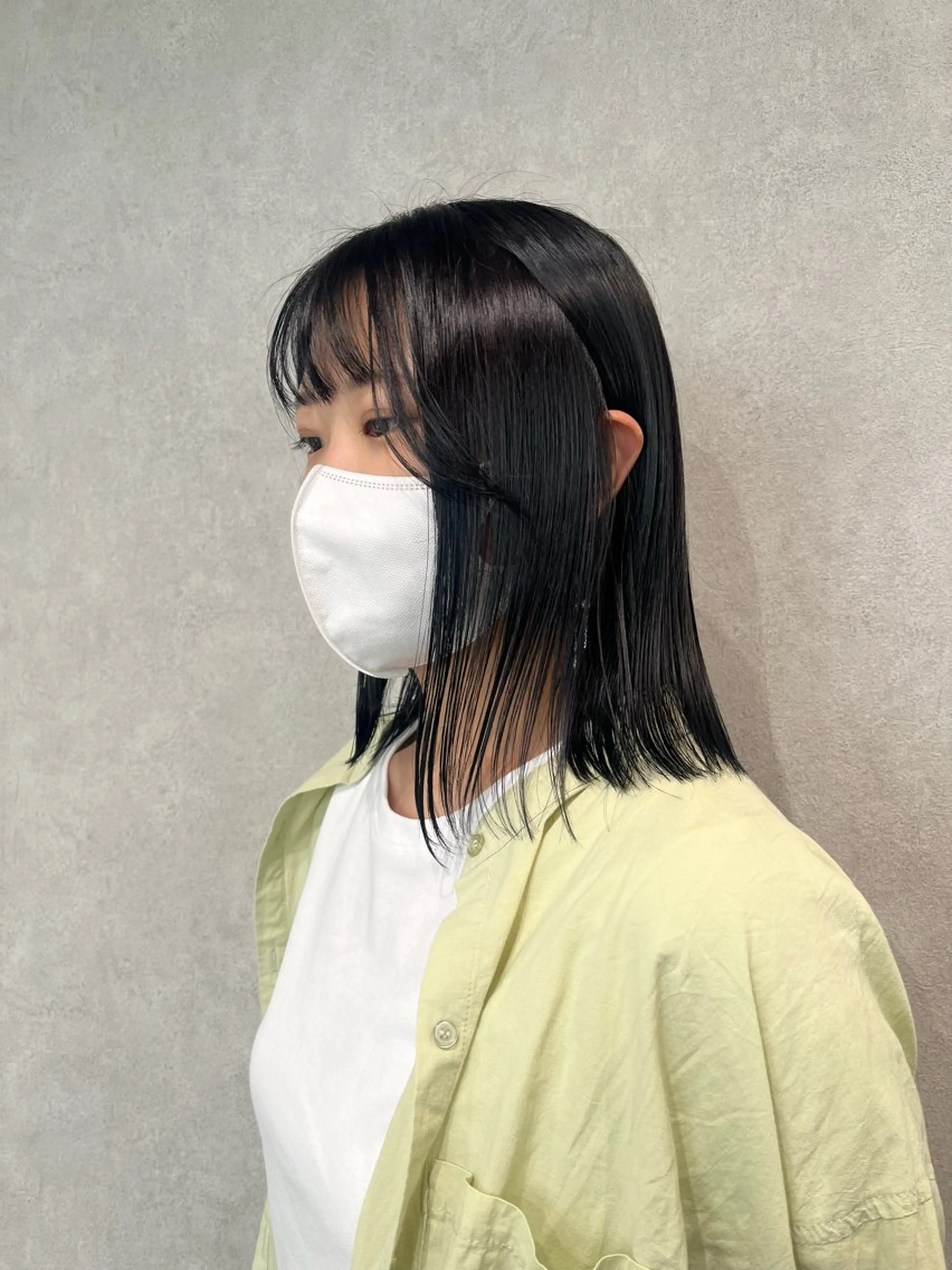 ミディアム カラー 黒髪 ブルーカラー ブルーブラック ヘアカラー レイヤー/艶カラー/ KIHO🥥︎のヘアスタイル