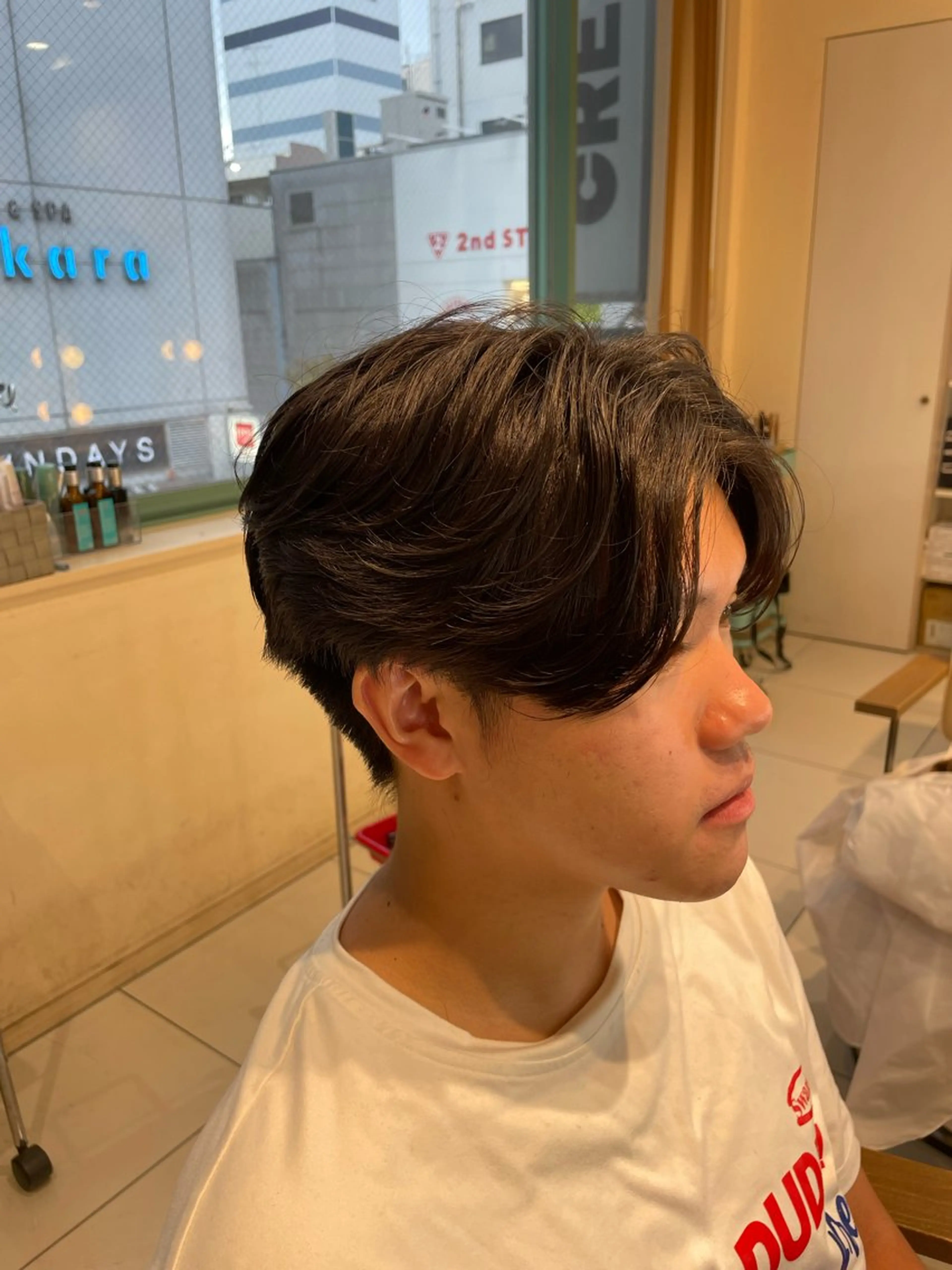 パーマ メンズ 本厚木パーマ＆ブリー チ特化メンズショートのヘアスタイル