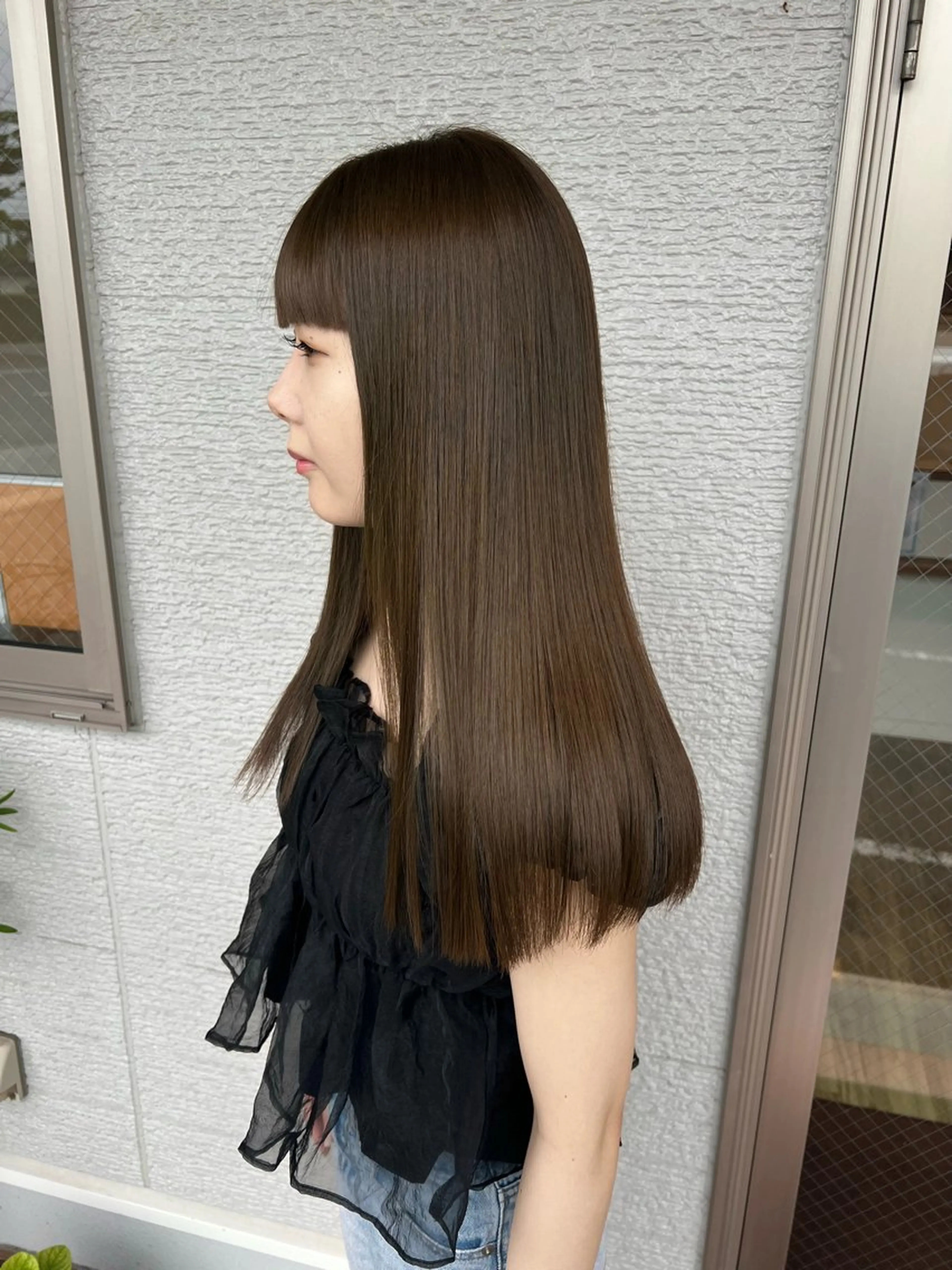 ロング カラー ベージュカラー オリーブベージュ カット ヘアカラー トリートメント STORY／ MAOのヘアスタイル