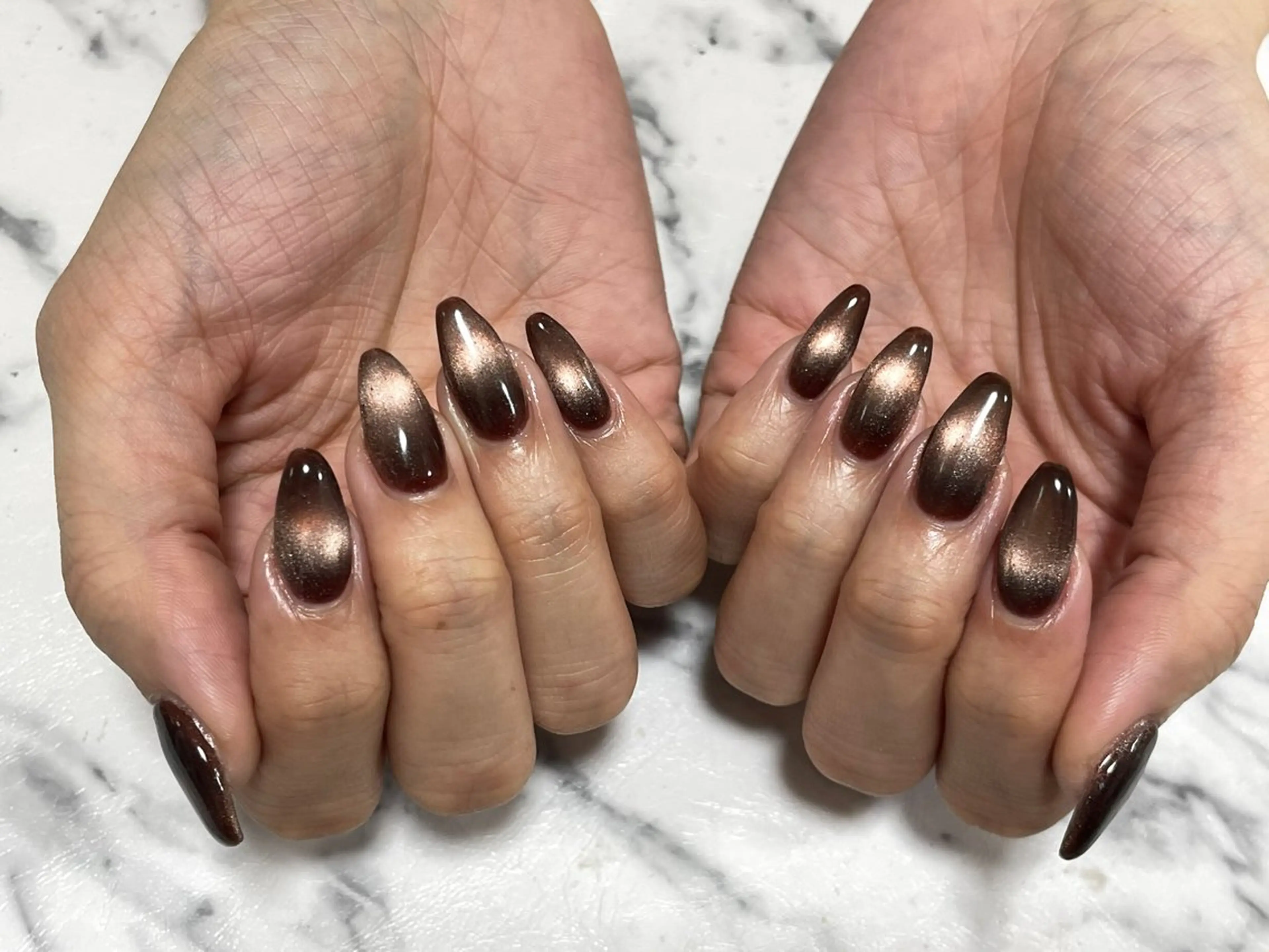 ネイル アートネイル フラッシュネイル ラメ(グリッター) マグネットネイル シルバー ハンドネイル ハンドケア ♡Bivi♡自爪に 優しいネイルサロンのネイルデザイン