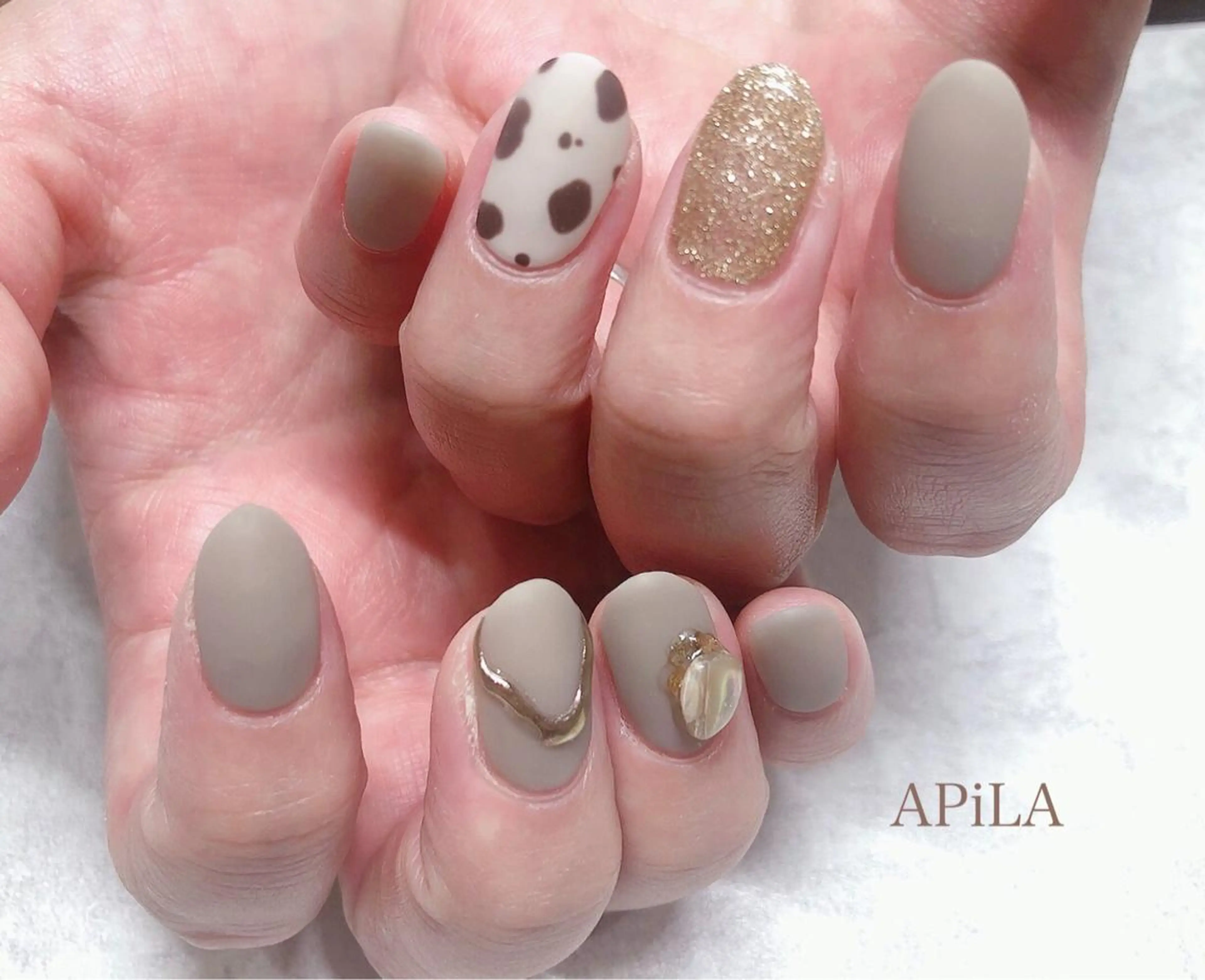 ネイル アートネイル APiLA 甲斐田のネイルデザイン