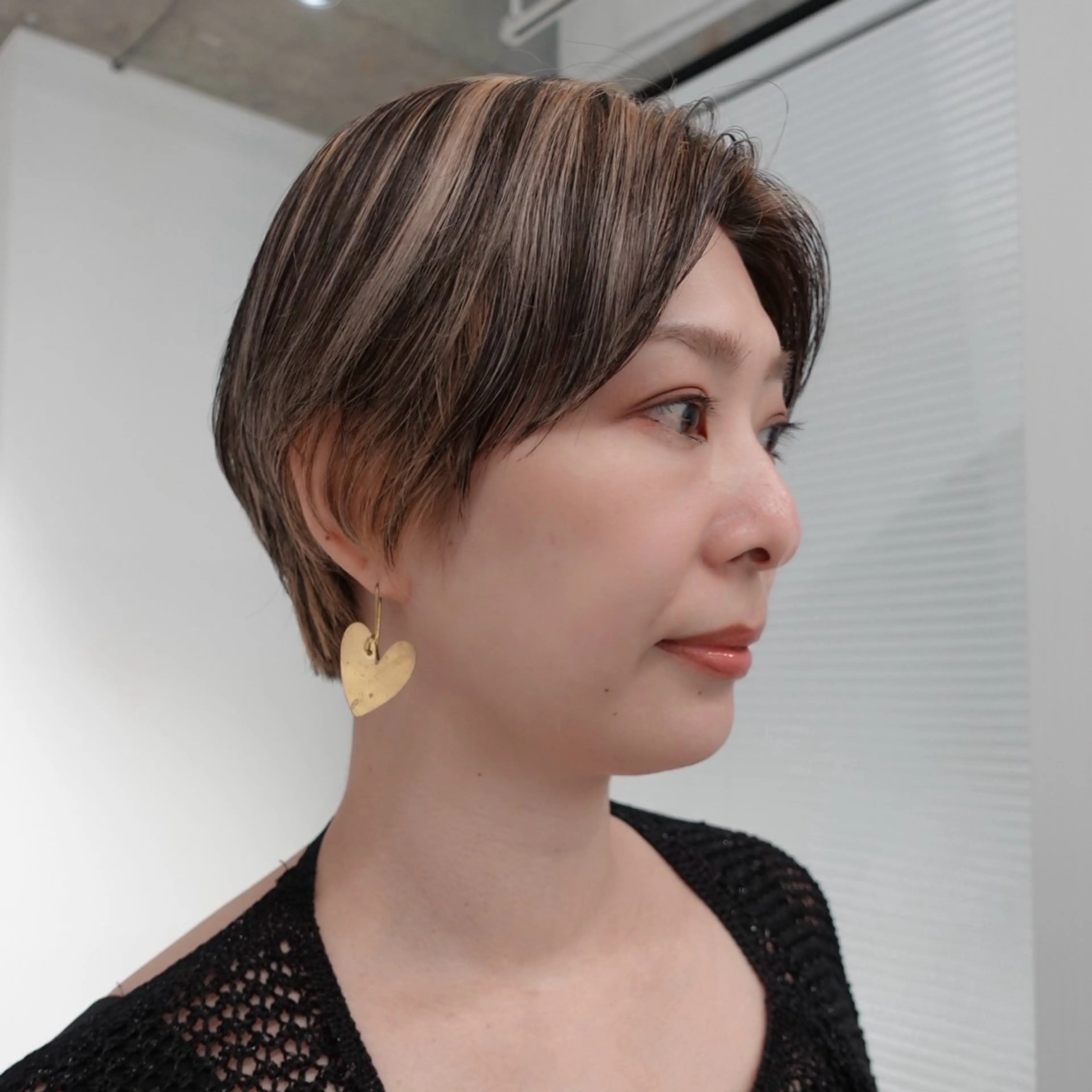 ショート カラー ヘアアレンジ ベージュカラー デザインカラー カット ヘアカラー 🌐サトウ リョウ🌐のヘアスタイル