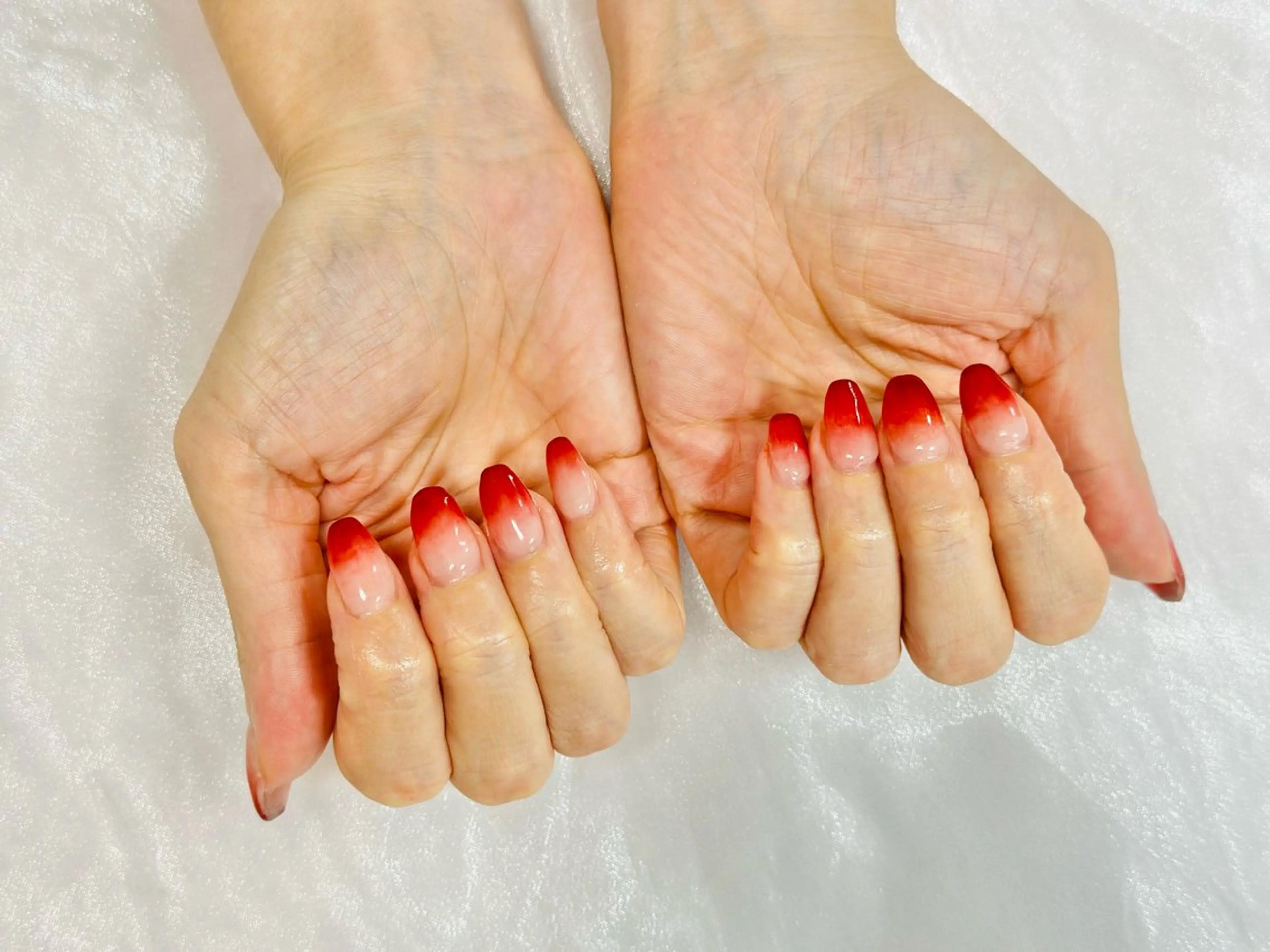 ネイル グラデーション ピンク ピンクベージュ nailsalon oluoluのネイルデザイン