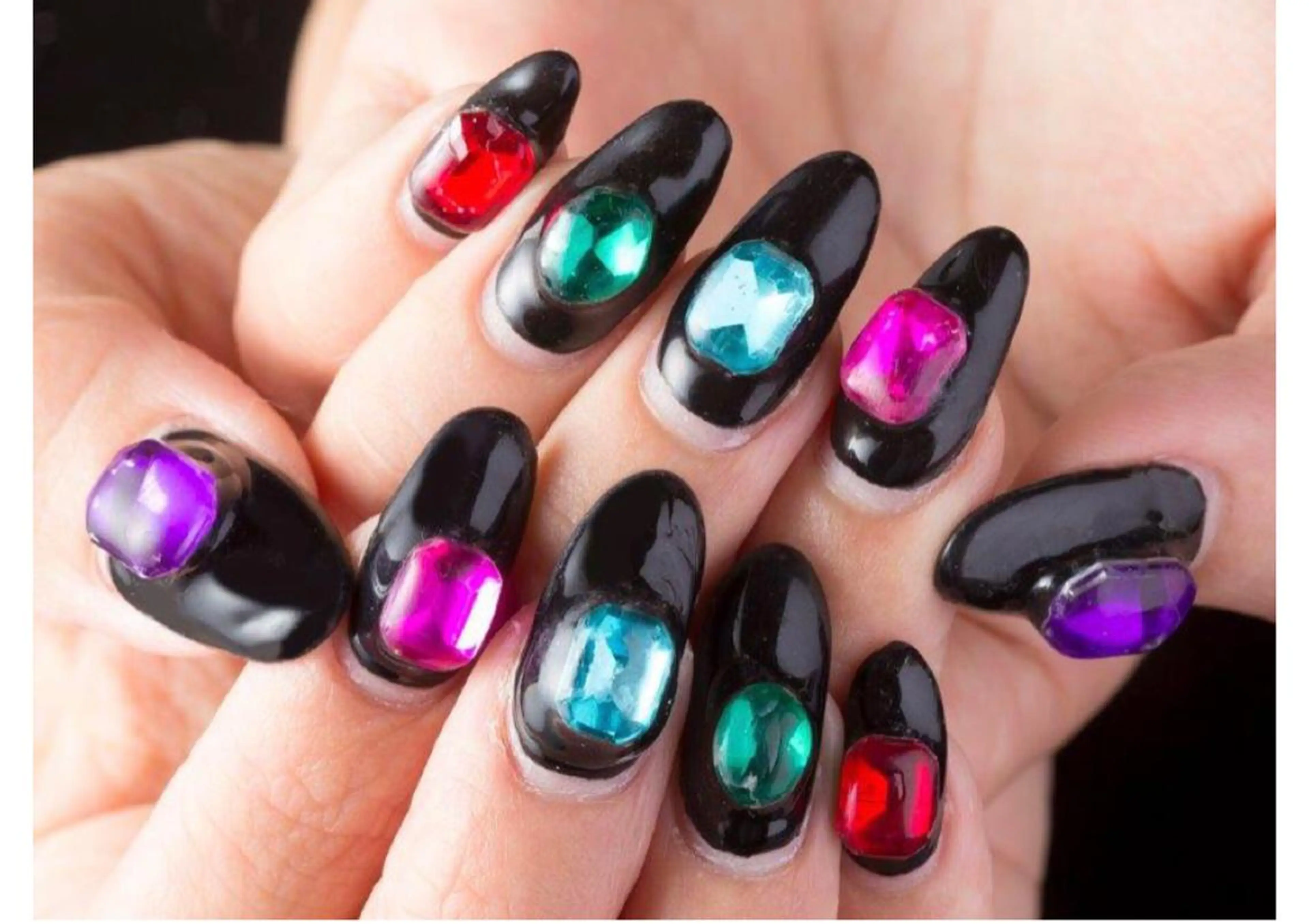 ネイル amour 川崎店のネイルデザイン