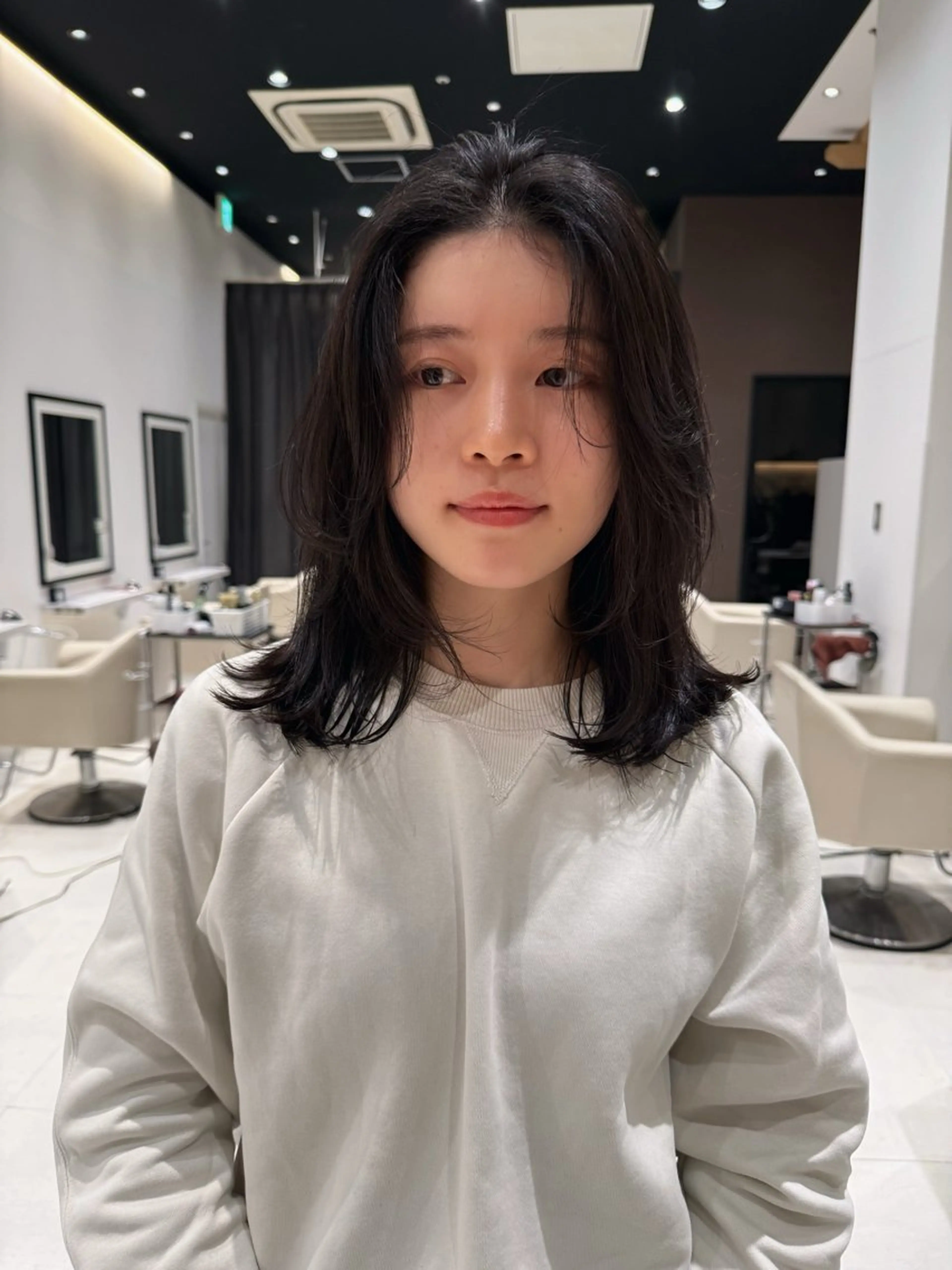 ミディアム レイヤーカット ♡ktwoかな /透明感カラーのヘアスタイル