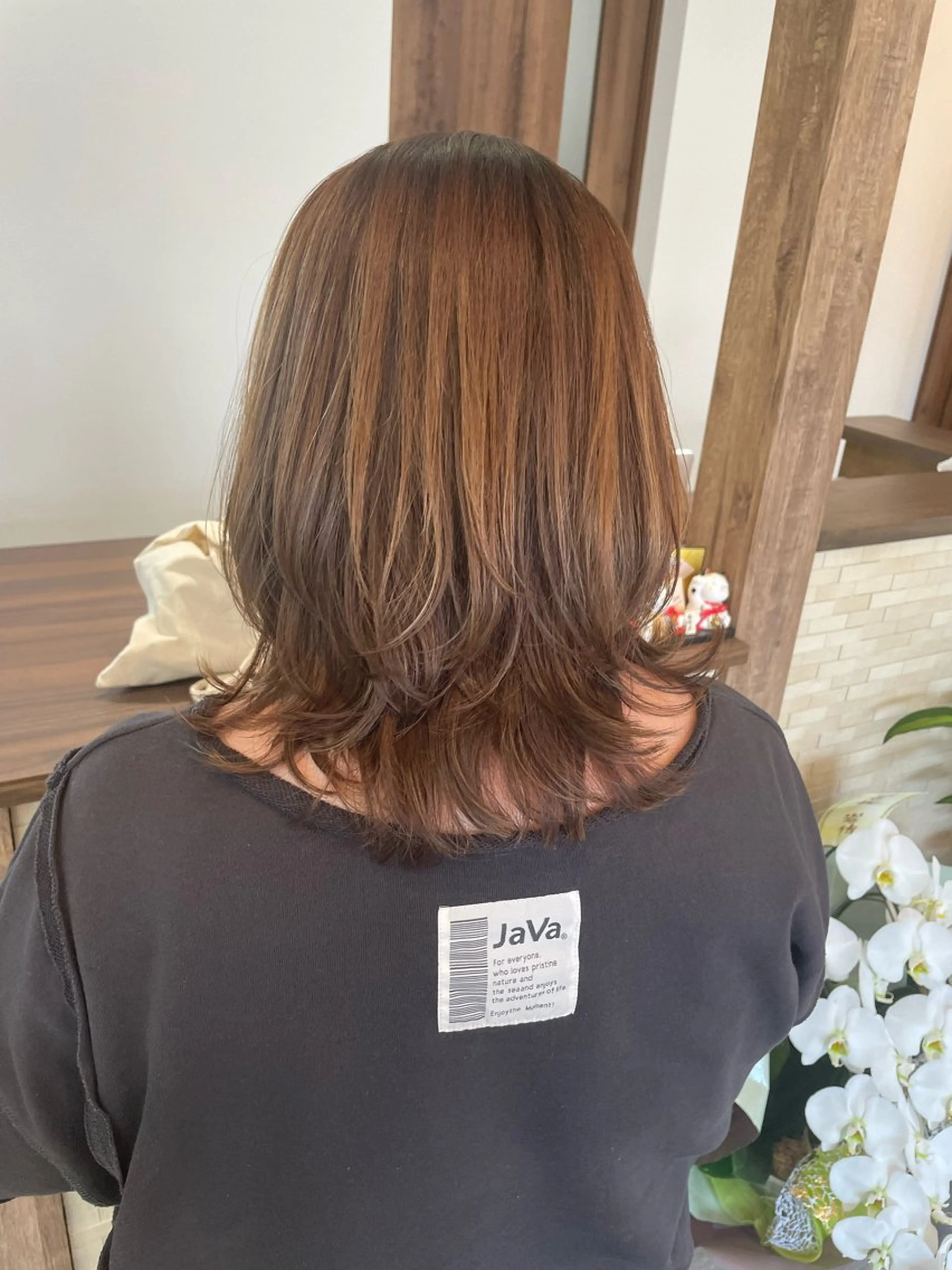 セミロング カラー ヘアカラー 吉本 美希のヘアスタイル