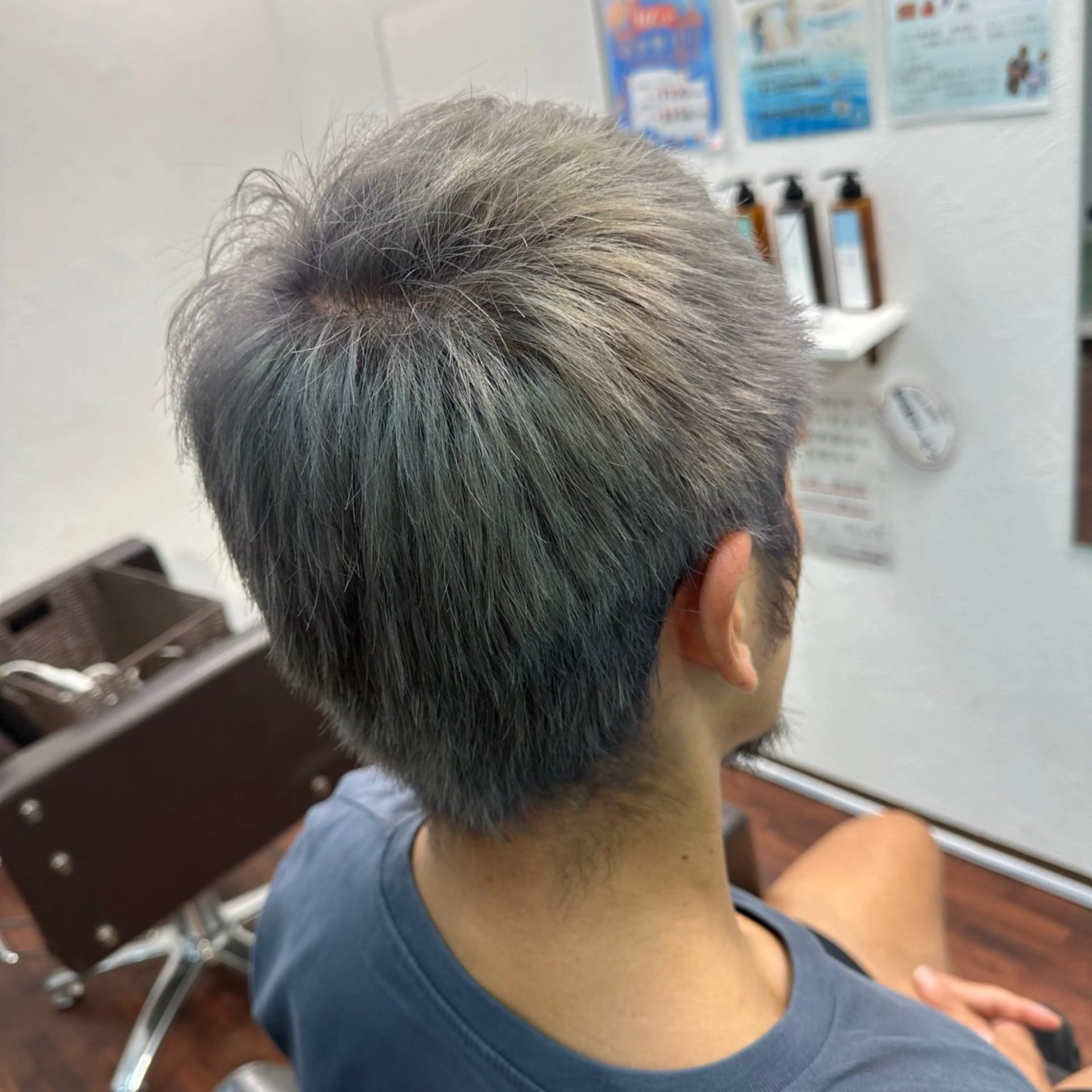 カラー メンズ 三原 友美のヘアスタイル