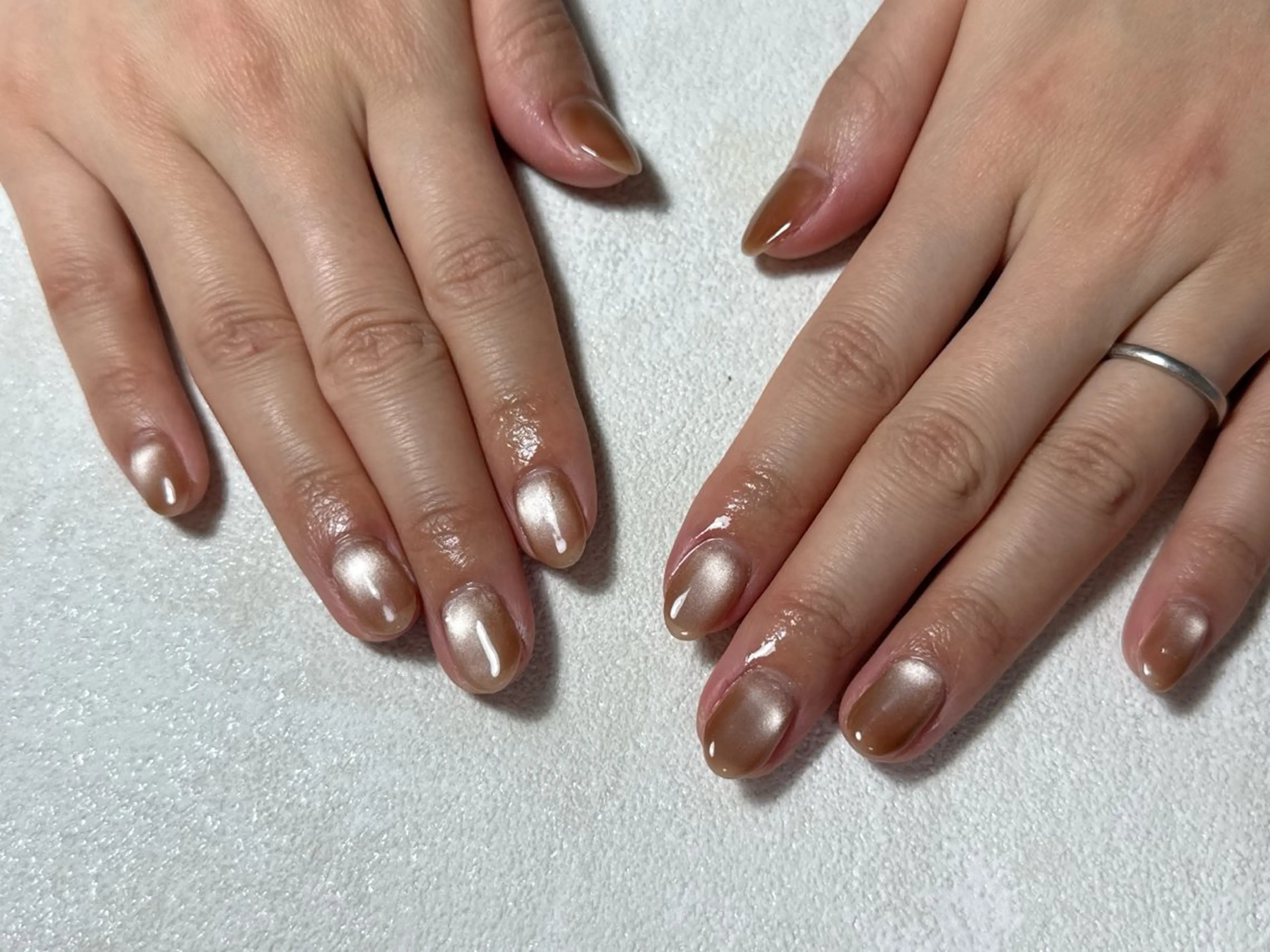 ネイル オーロラネイル ブラウン フットネイル フレンチネイル ジェルネイル ハンドネイル mogunail &blowのネイルデザイン