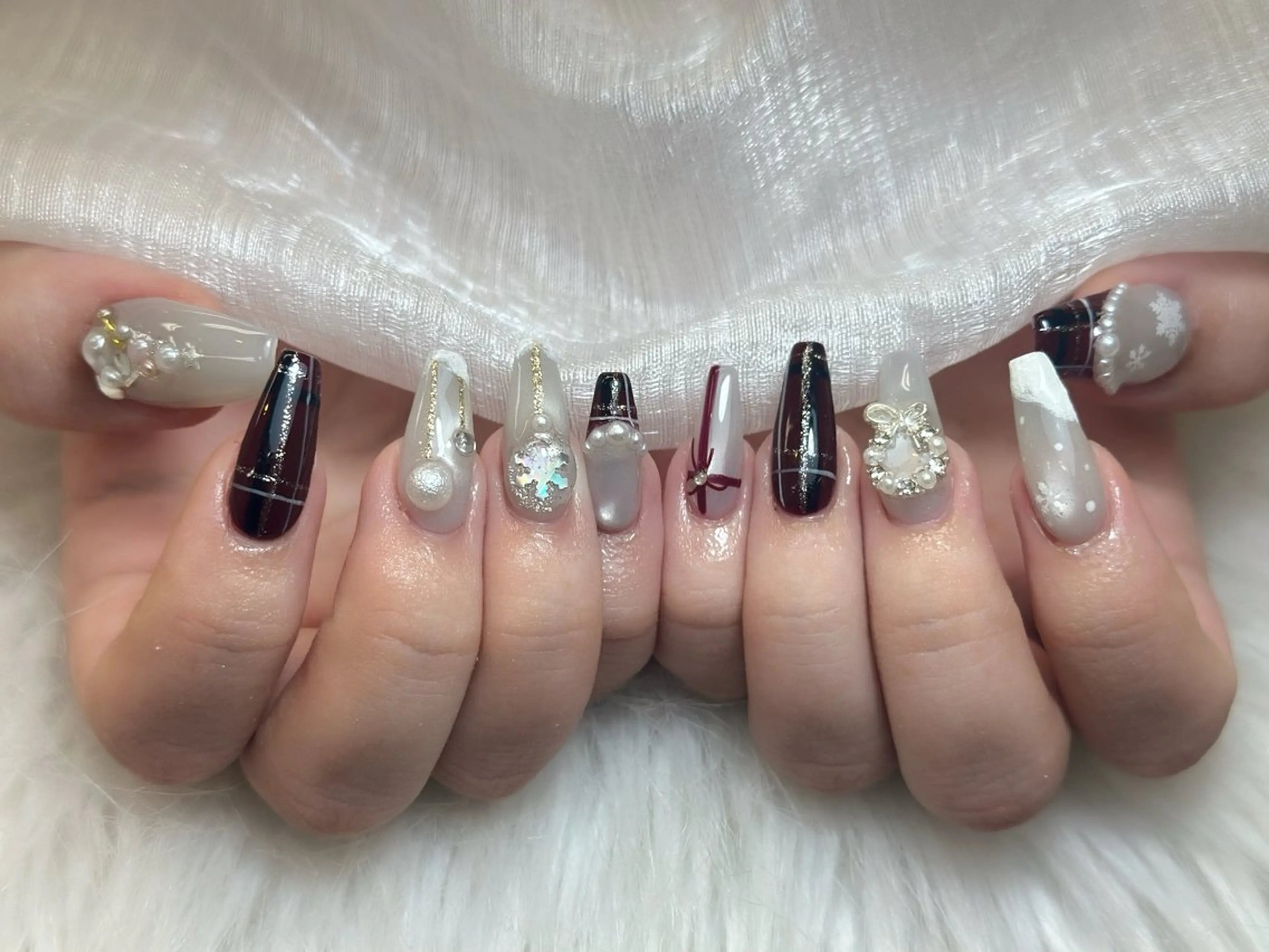 ネイル アートネイル ジェルネイル マグネットネイル 冬ネイル クリスマス ハンドネイル JennNail_ マオのネイルデザイン