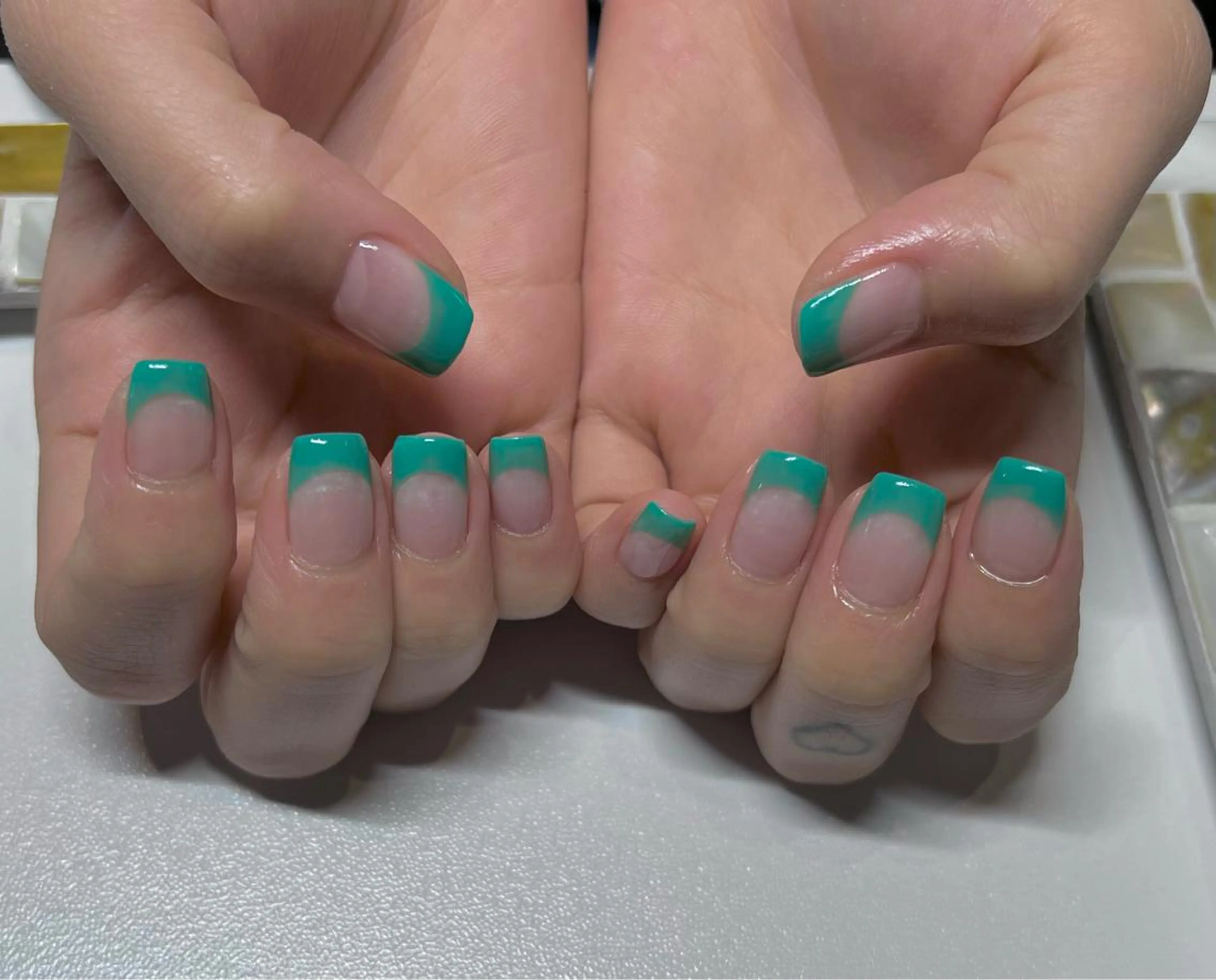 ネイル RALUA shiori🐰のネイルデザイン