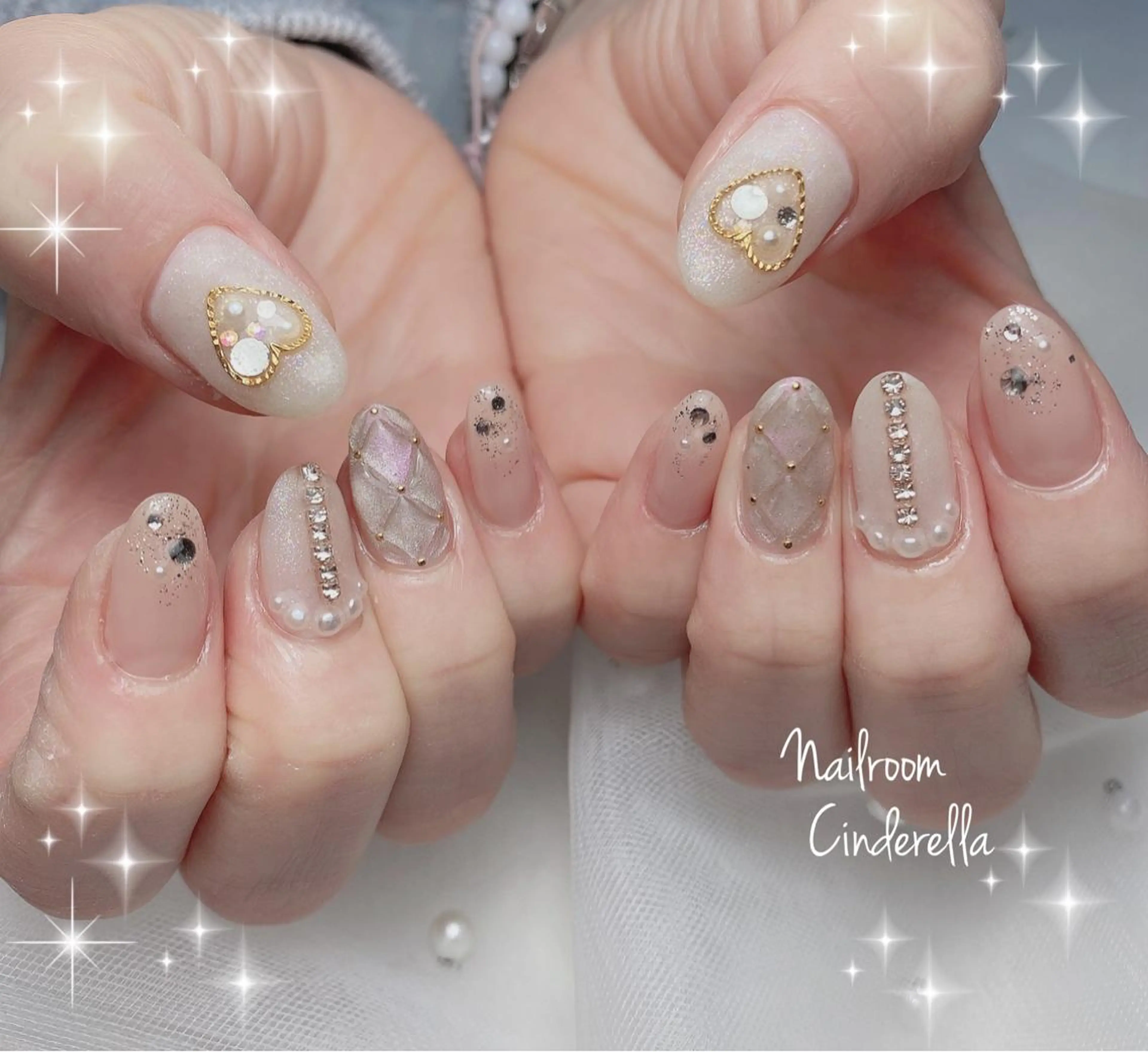 ネイル キラキラネイル Nailroom. Cinderellaのネイルデザイン