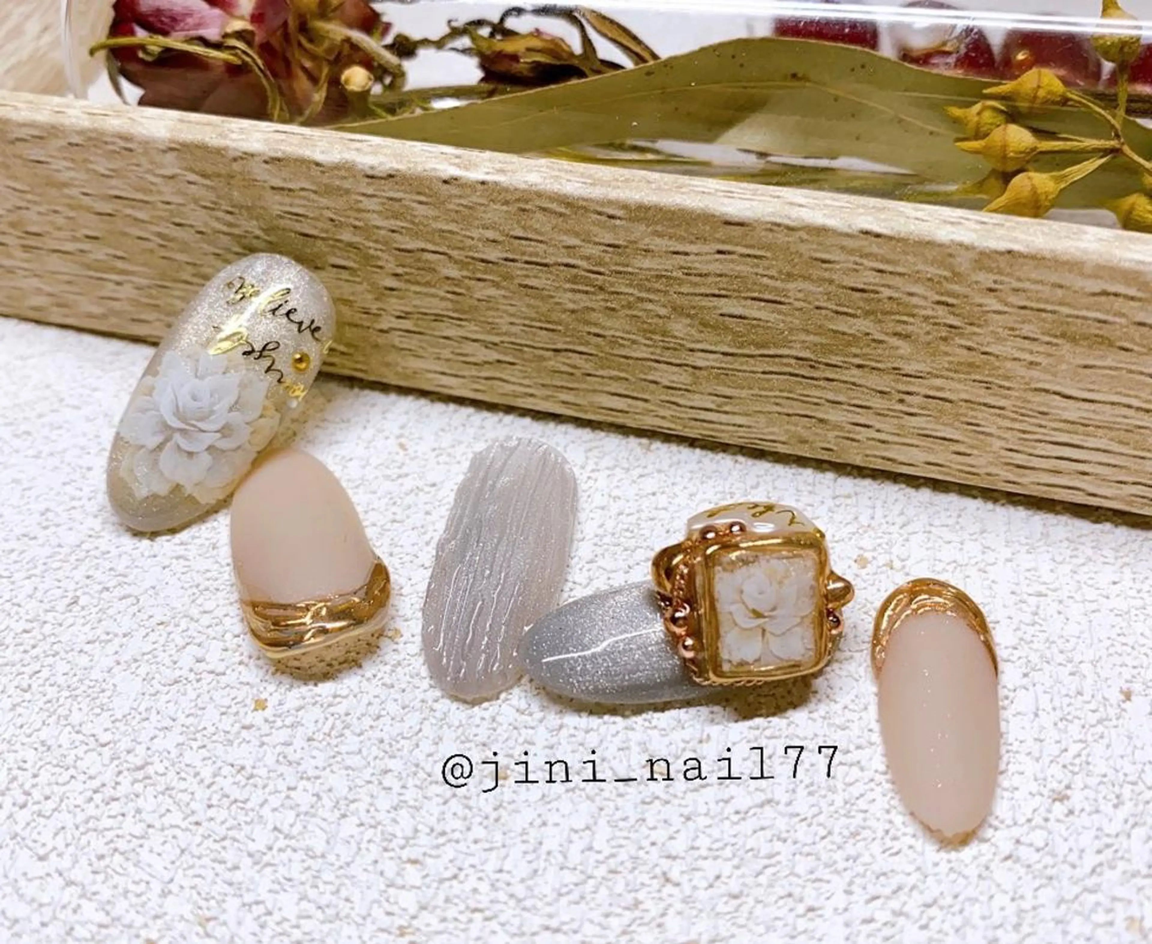 ネイル ジニ ネイルのネイルデザイン