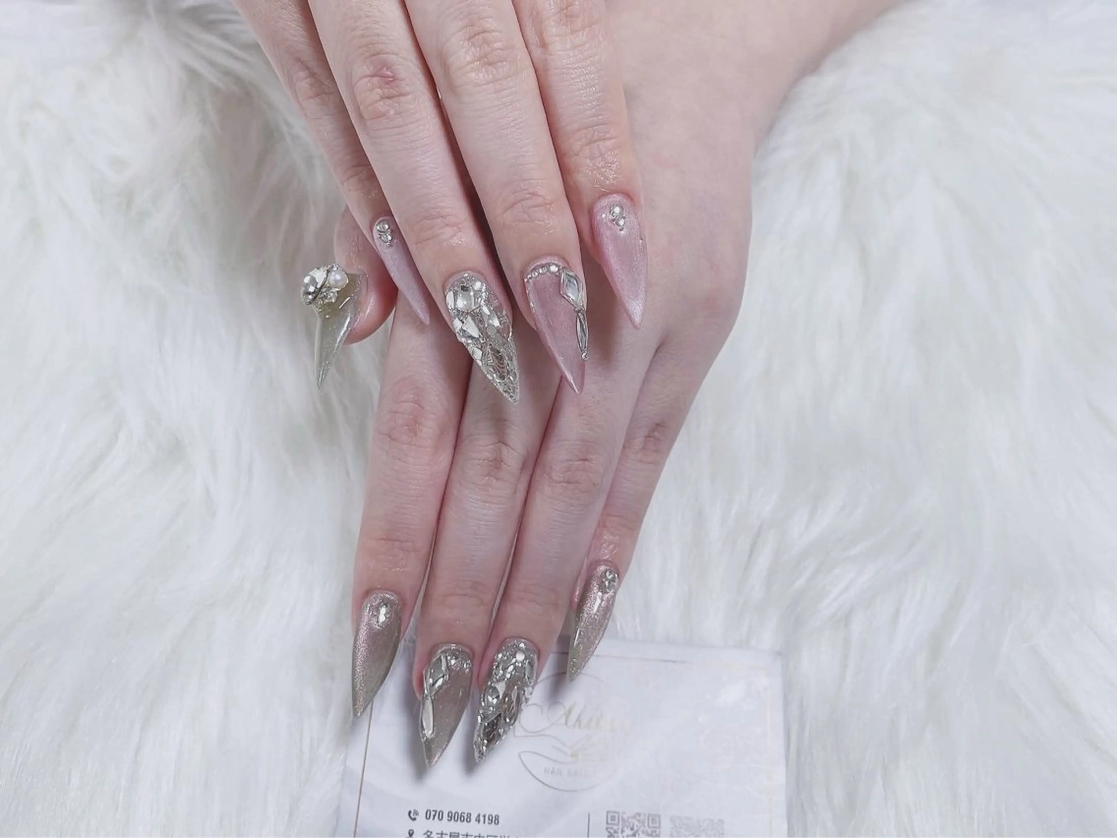 ネイル フットネイル ジェルネイル 韓国ネイル マグネットネイル 持ち込み ハンドネイル Akiko ネイルサロン所属・AKIKO ネイルサロンのネイルデザイン