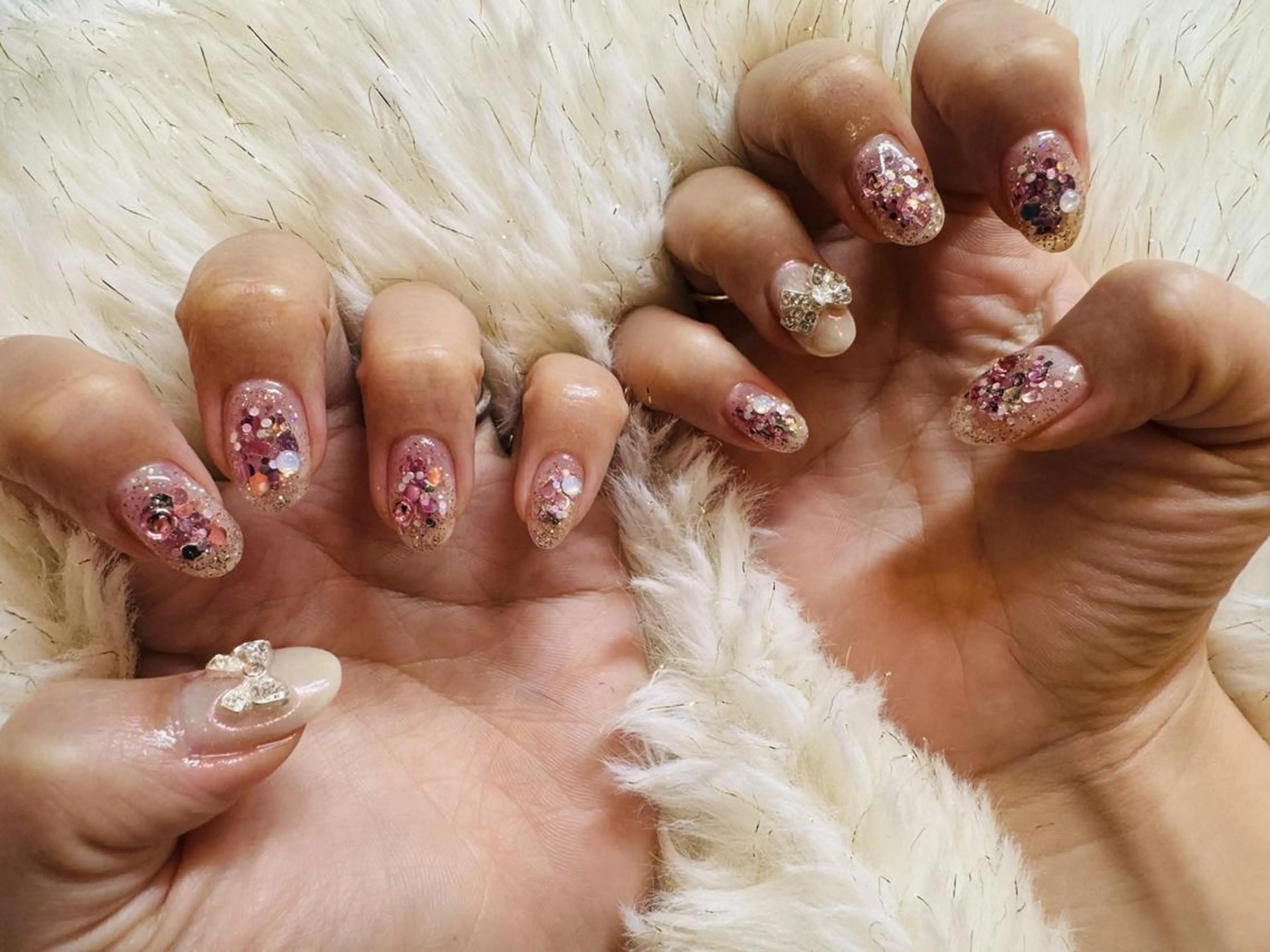 ネイル アートネイル 持ち込み 【山岡】 ロイヤル•セラピストのネイルデザイン