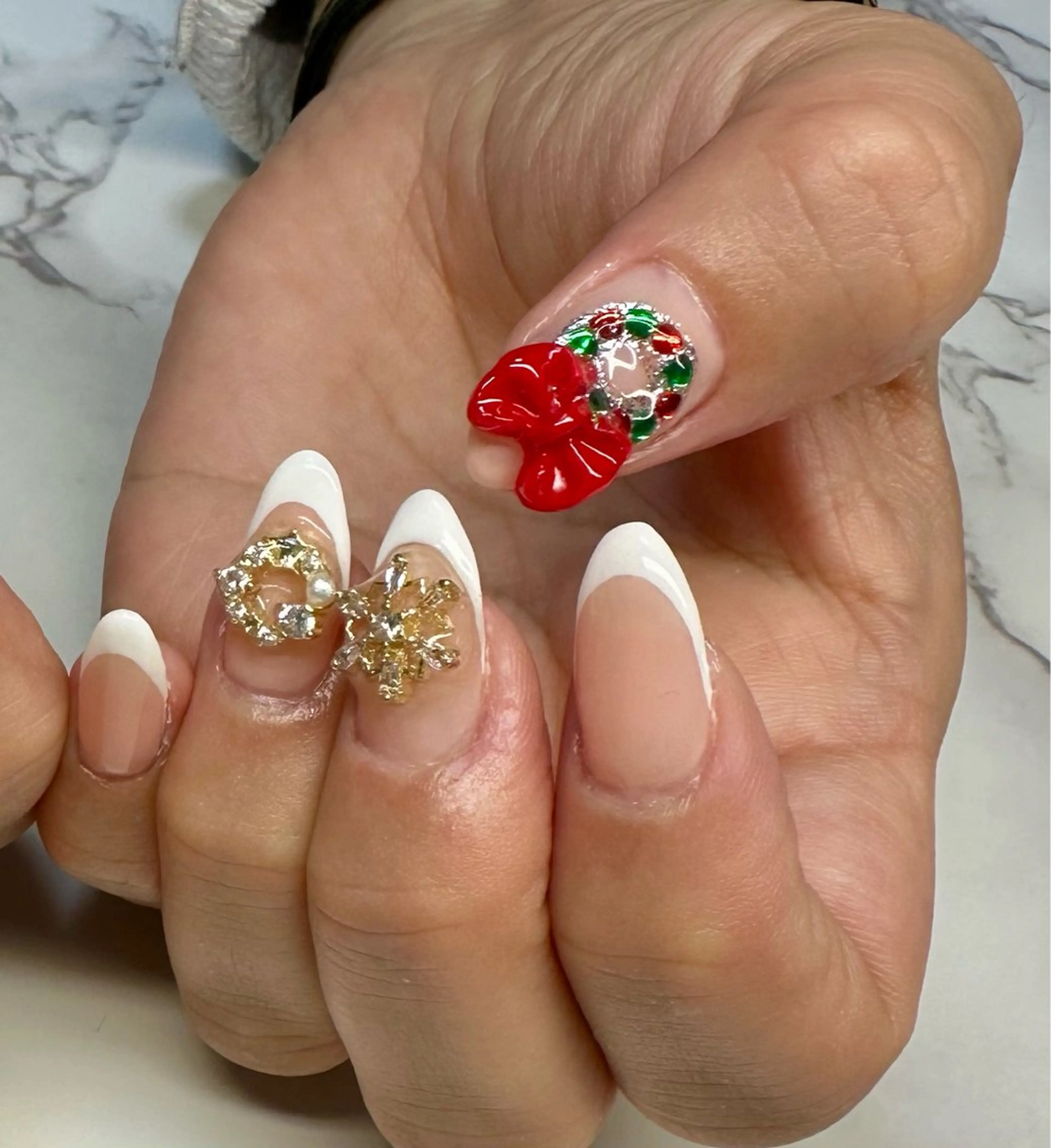 ネイル アートネイル チークネイル キラキラネイル ラメ(グリッター) マグネットネイル Mai’s nailのネイルデザイン