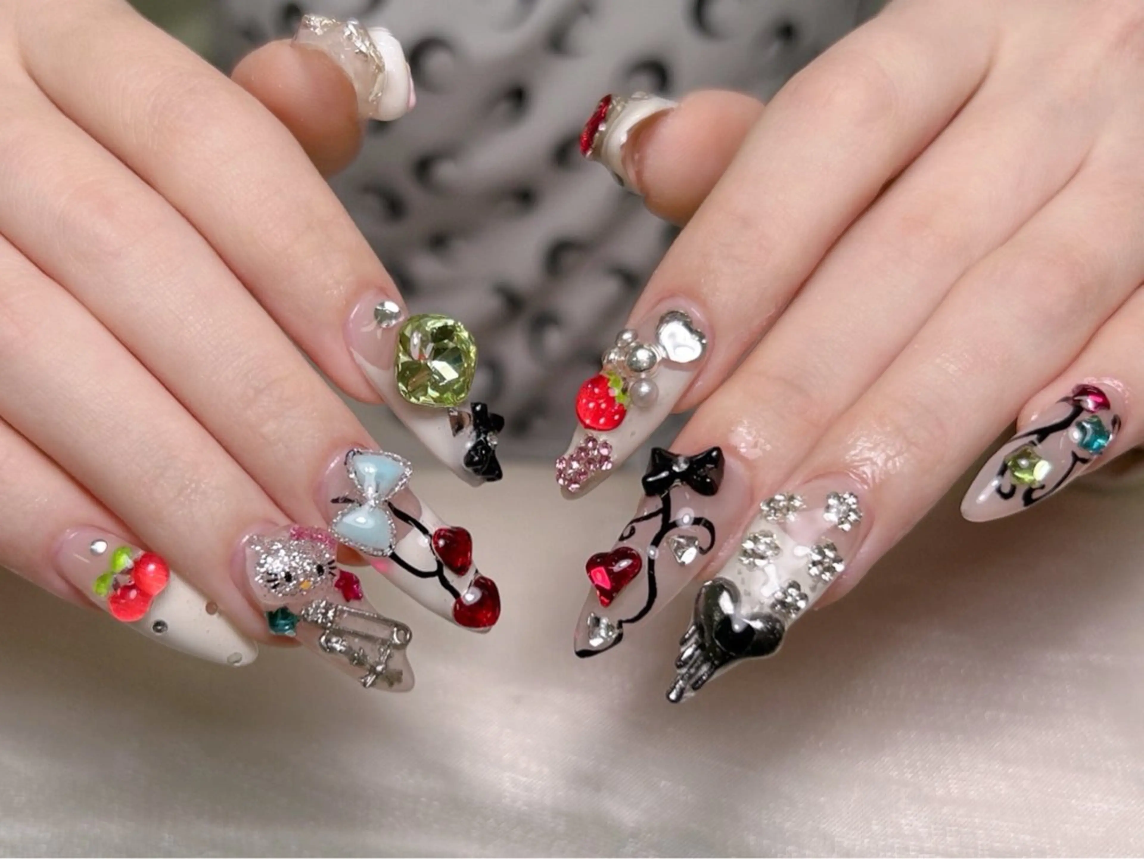 ネイル ハンドネイル lucky nail 歌舞伎町のネイルデザイン