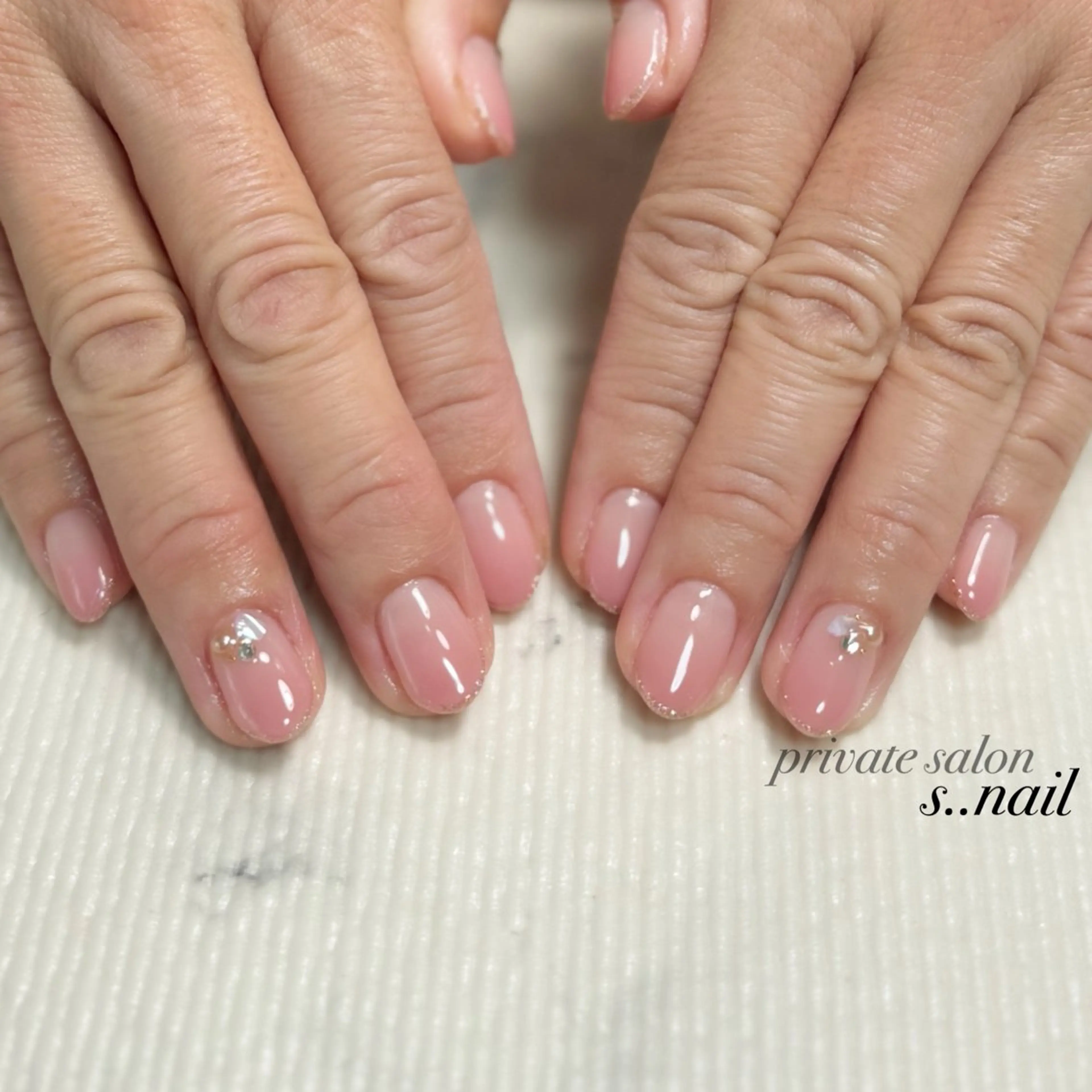 ネイル グラデーション ピンク ハンドネイル フットネイル s..nail / MORITAのネイルデザイン