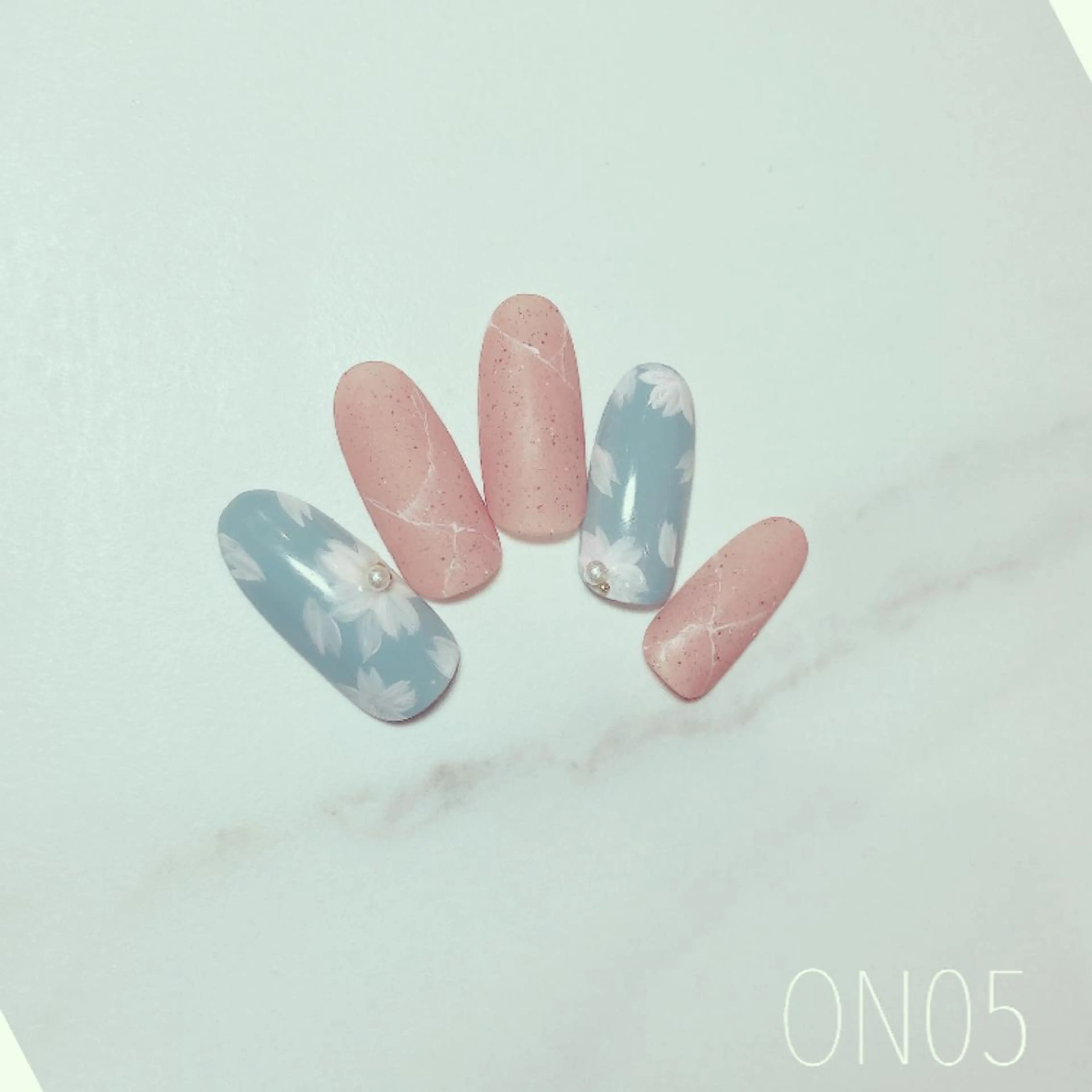 ネイル ハンドネイル 園 寛子 （ネイリスト）のネイルデザイン