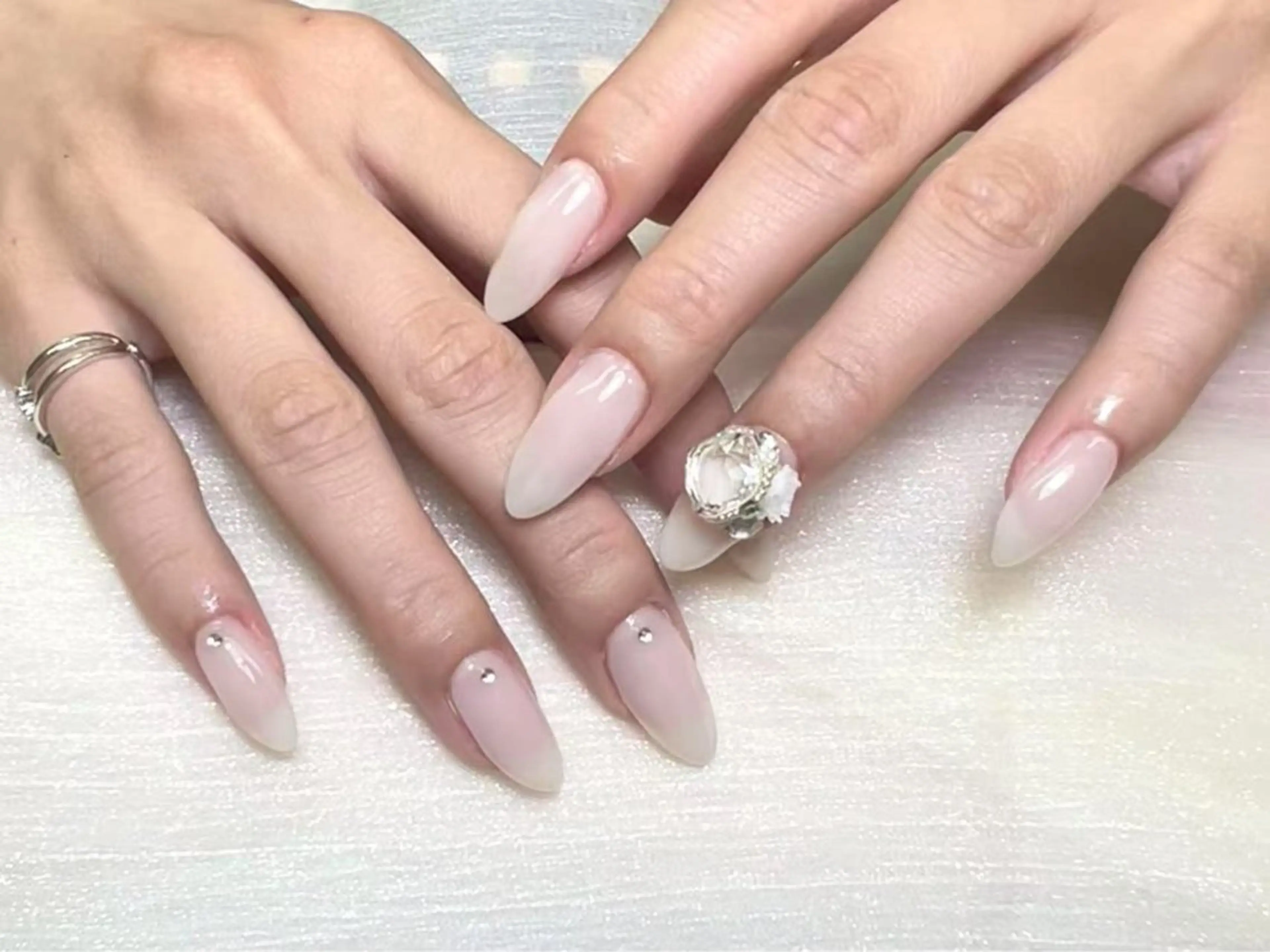 ネイル ハンドネイル ハンドケア PIPPY  NAILS新宿のネイルデザイン