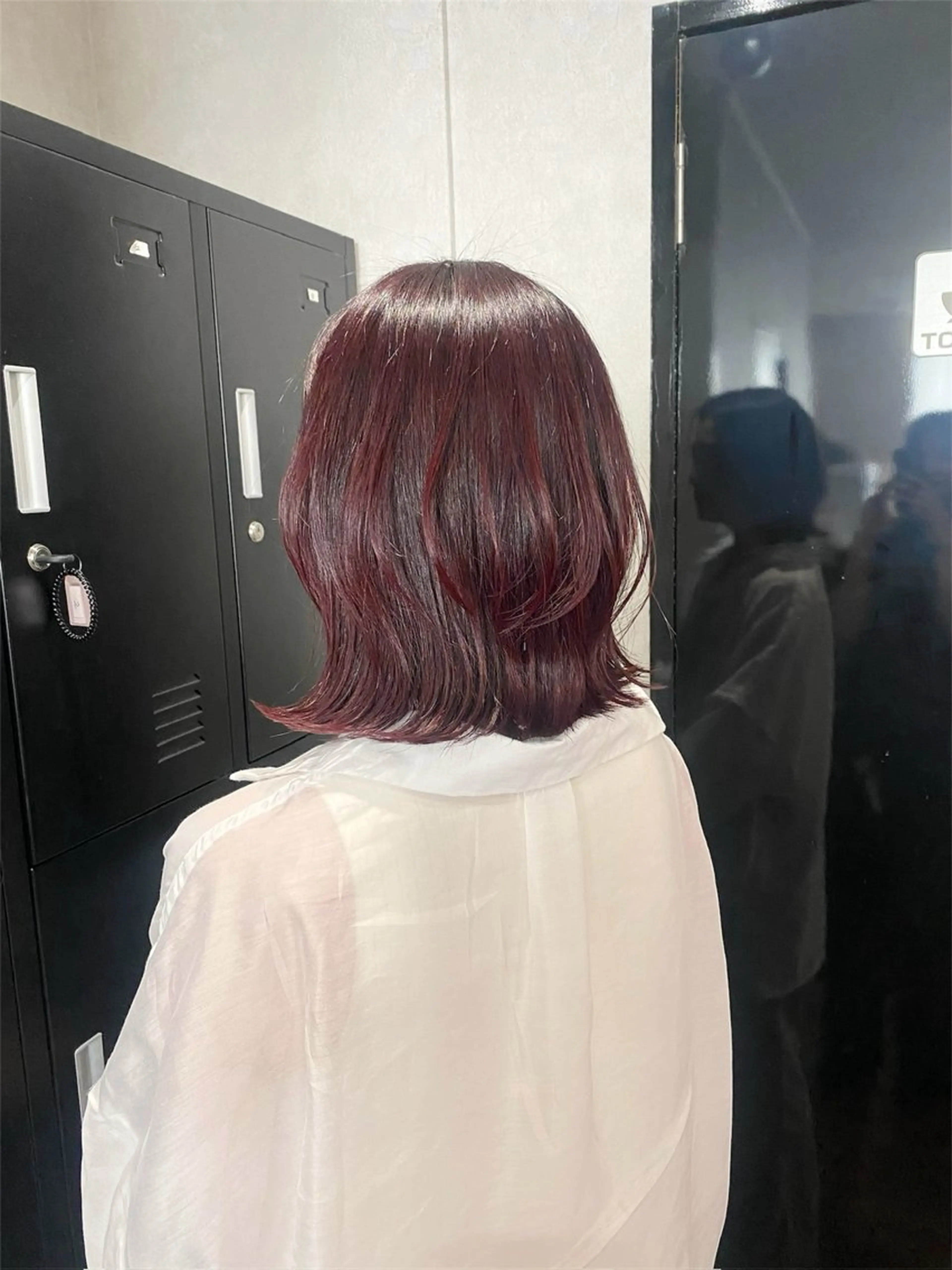ミディアム カット ヘアカラー トリートメント ＳＨＩ ＺＵのヘアスタイル