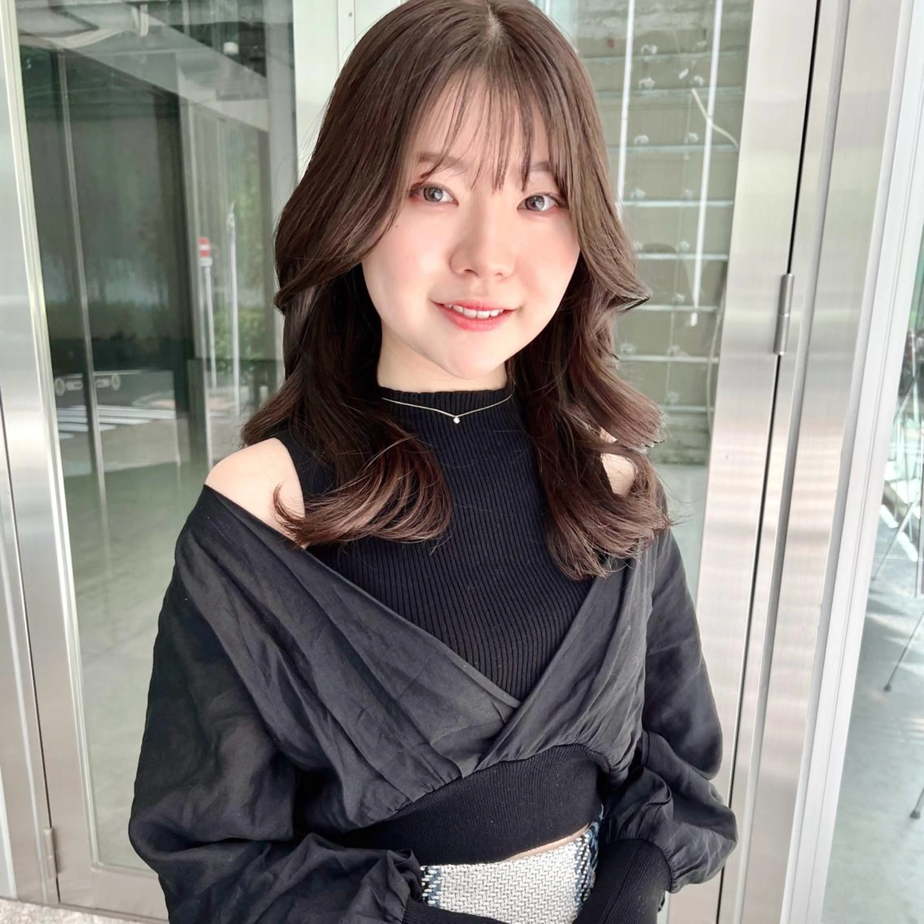 セミロング カラー ヘアアレンジ カット ヘアカラー トリートメント トレンドヘア🩶 艶髪🩶yoshiのヘアスタイル