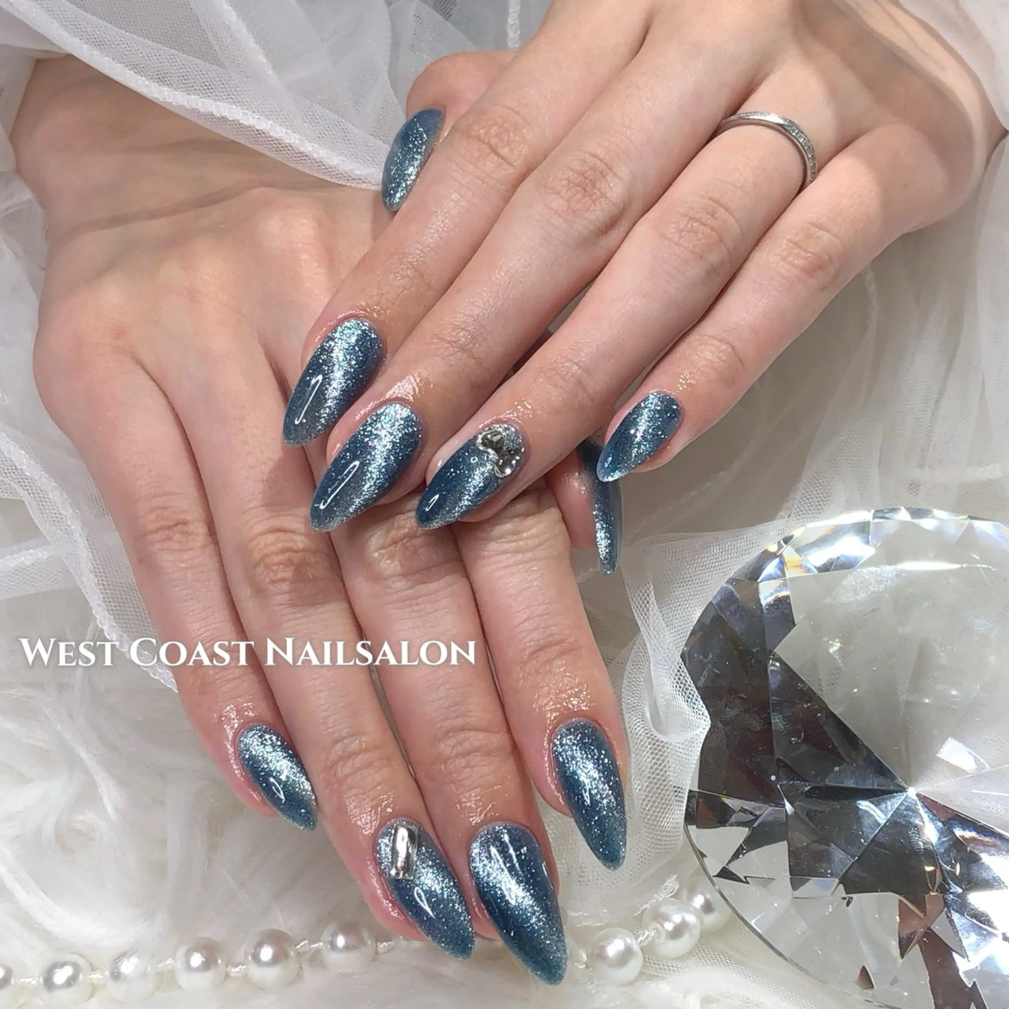 ネイル リボン、ガーリー パーツ放題専門店のネイルデザイン