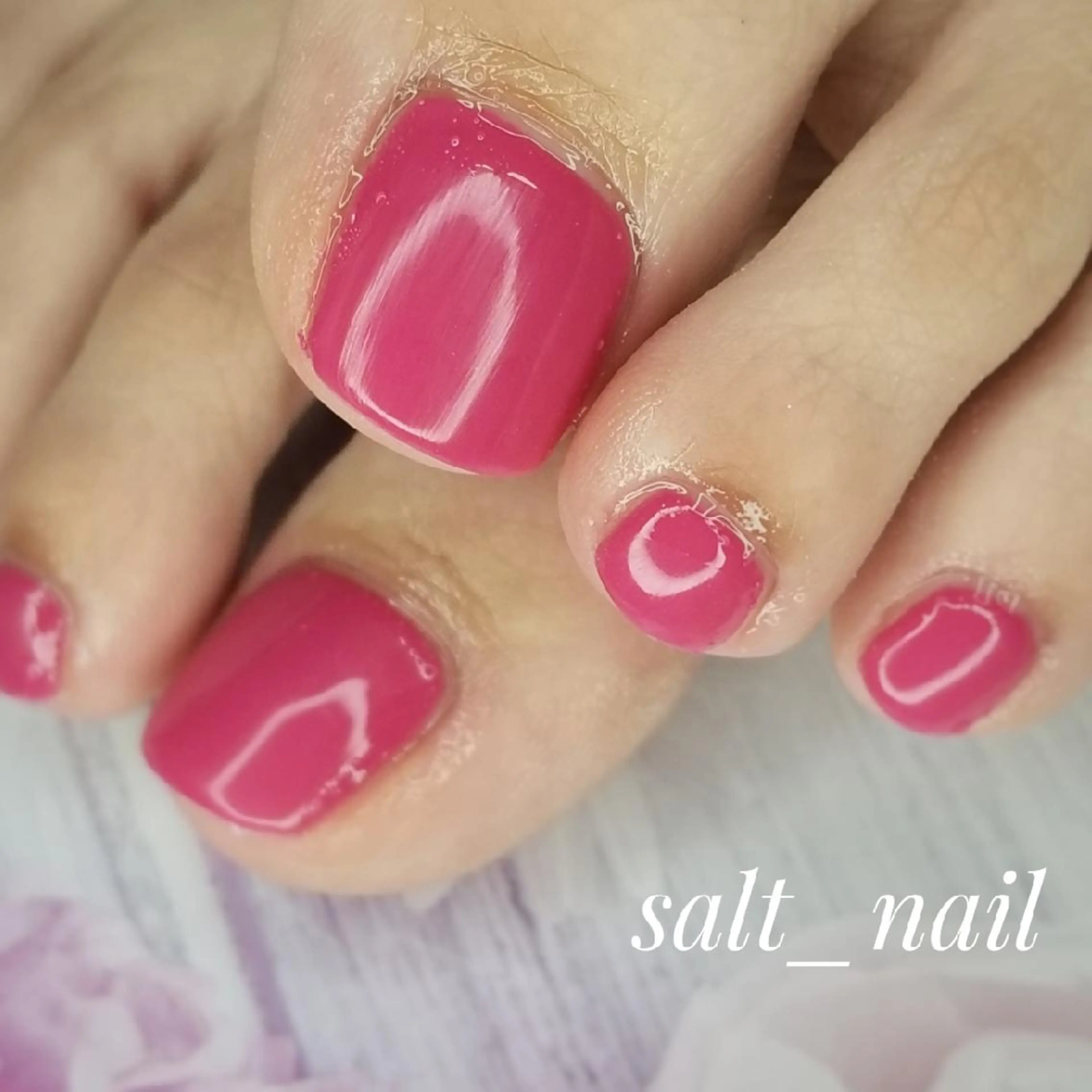 ネイル ワンカラーネイル ピンク フットネイル 個人サロン saltnailのネイルデザイン