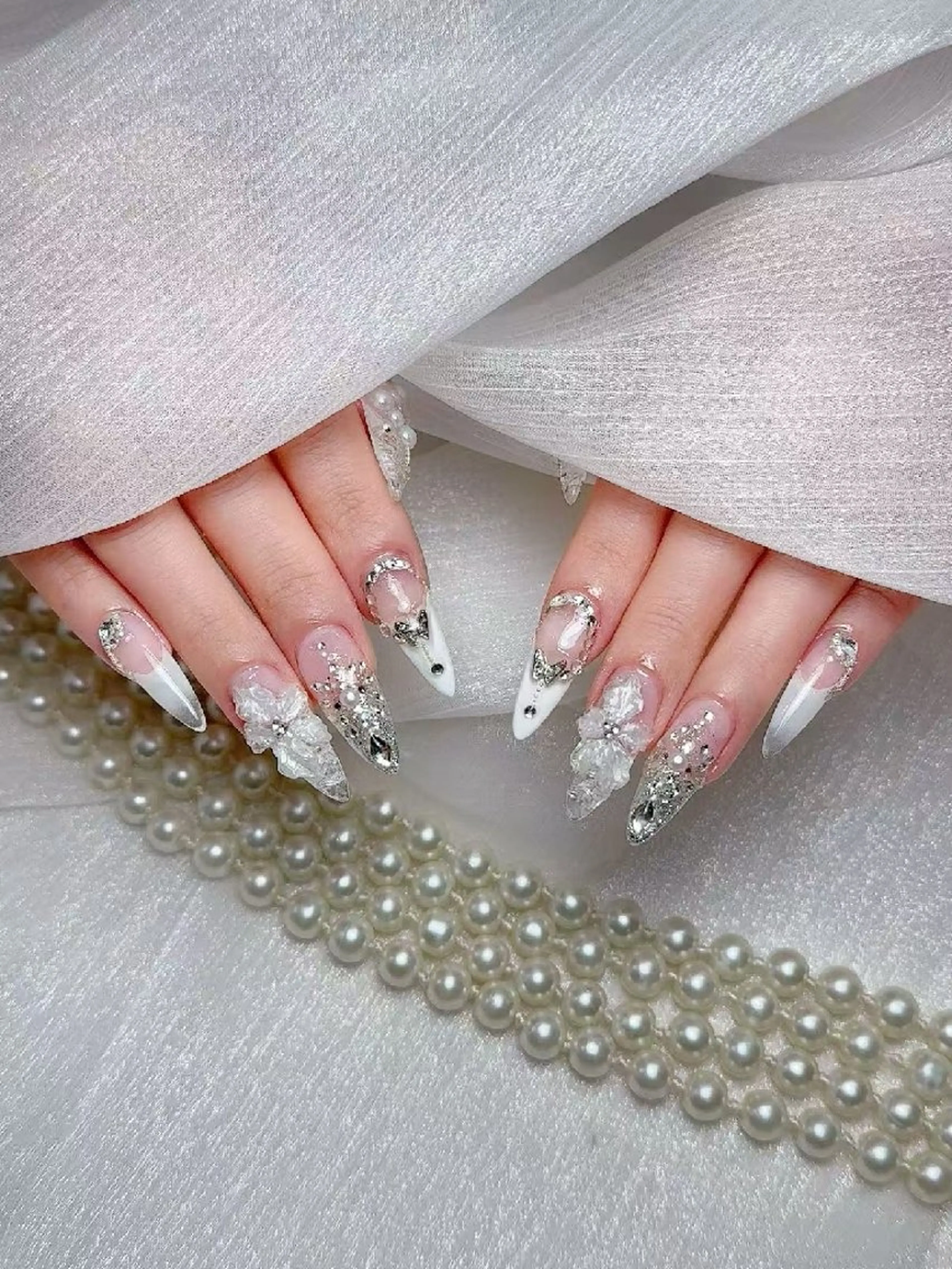 ネイル ENsalon AKIRAのネイルデザイン