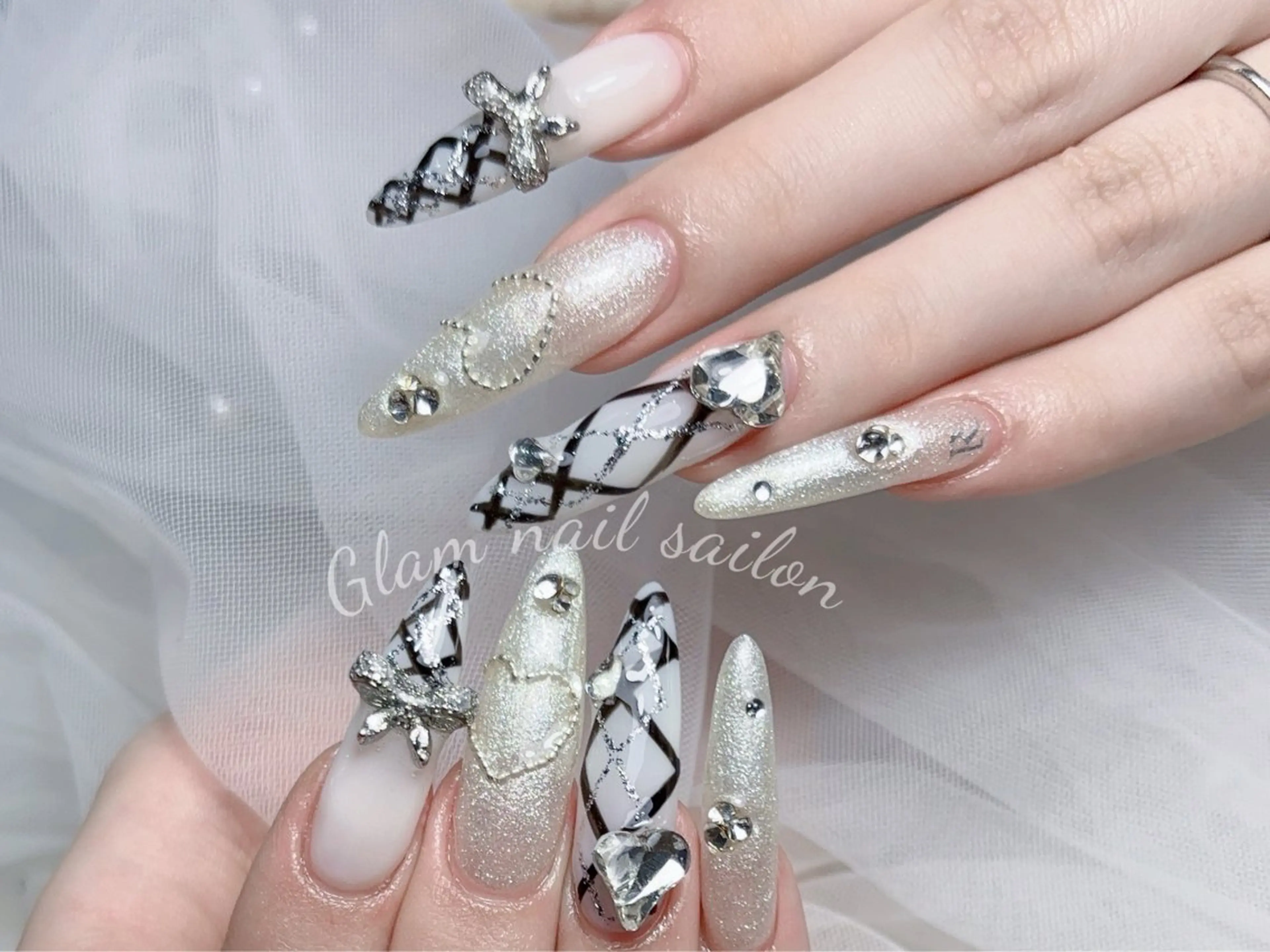 ネイル エツメ💅 長さだし🎀デザインのネイルデザイン