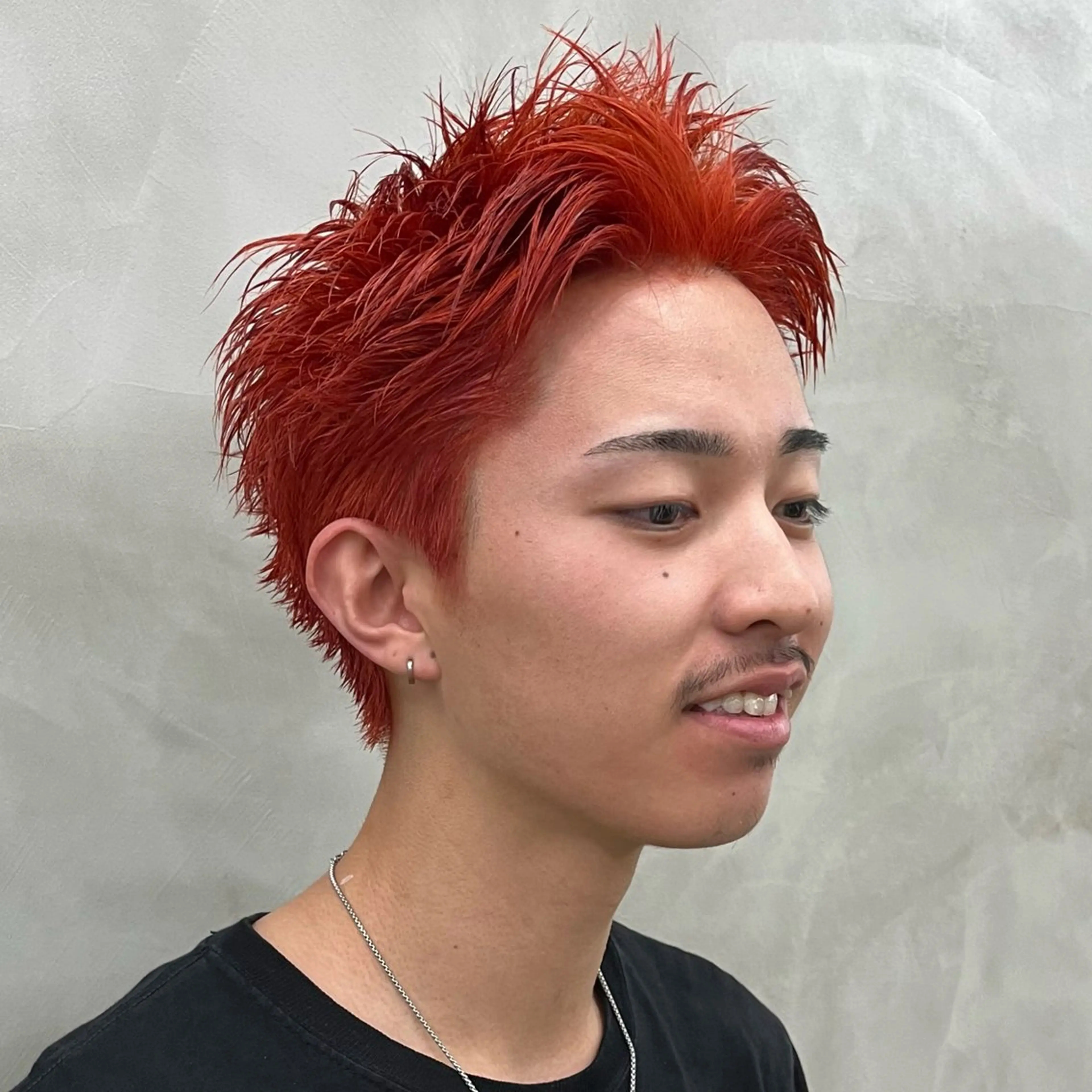 ショート カラー メンズ メンズブリーチ メンズハイトーン メンズショート スパイキーショート メンズベリーショート ヘアカラー 渋谷 メンズショート 佐伯 将のヘアスタイル