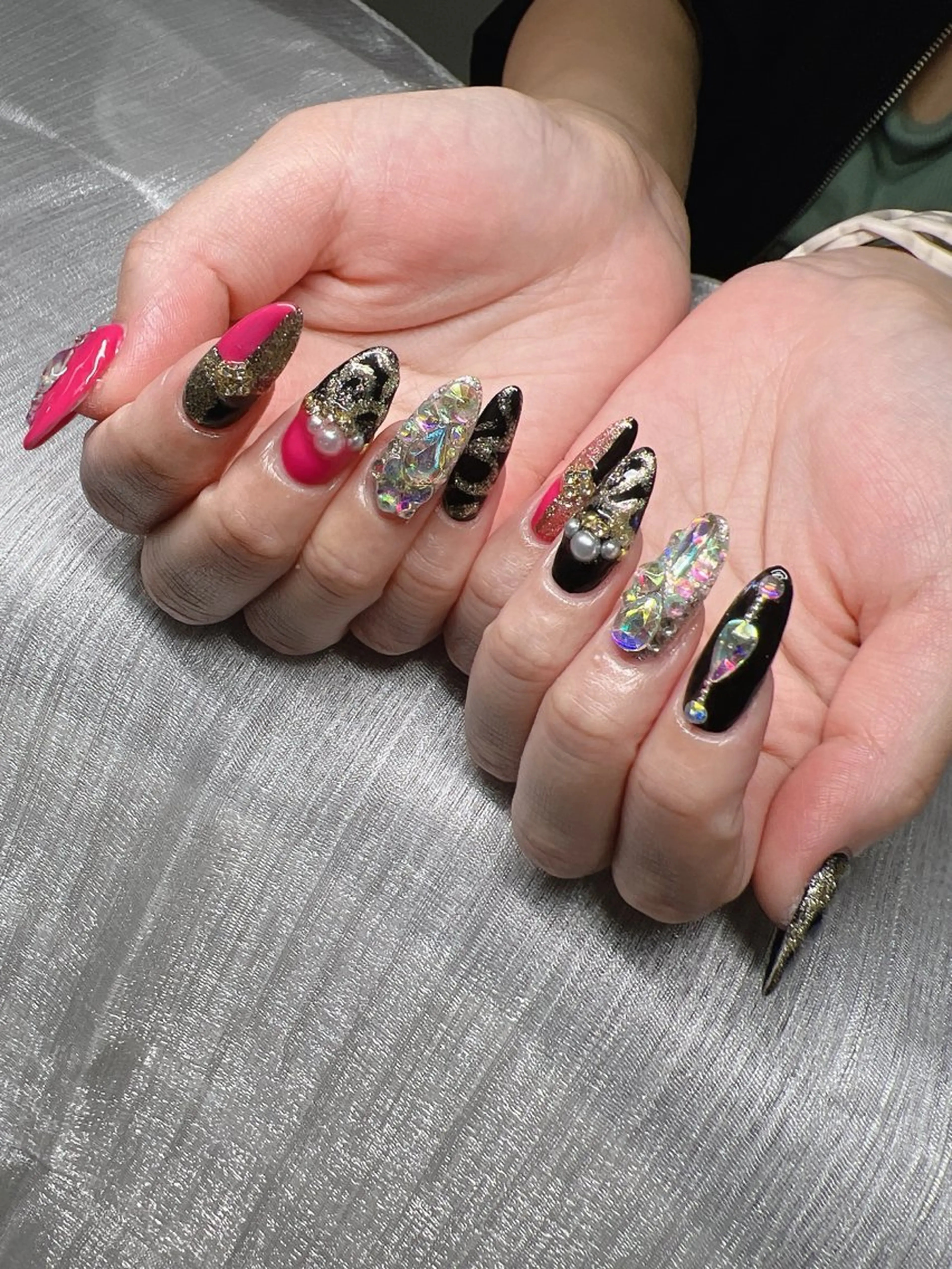 ネイル マグネットネイル ピンク ネイルチップ 冬ネイル Lee Nailsのネイルデザイン
