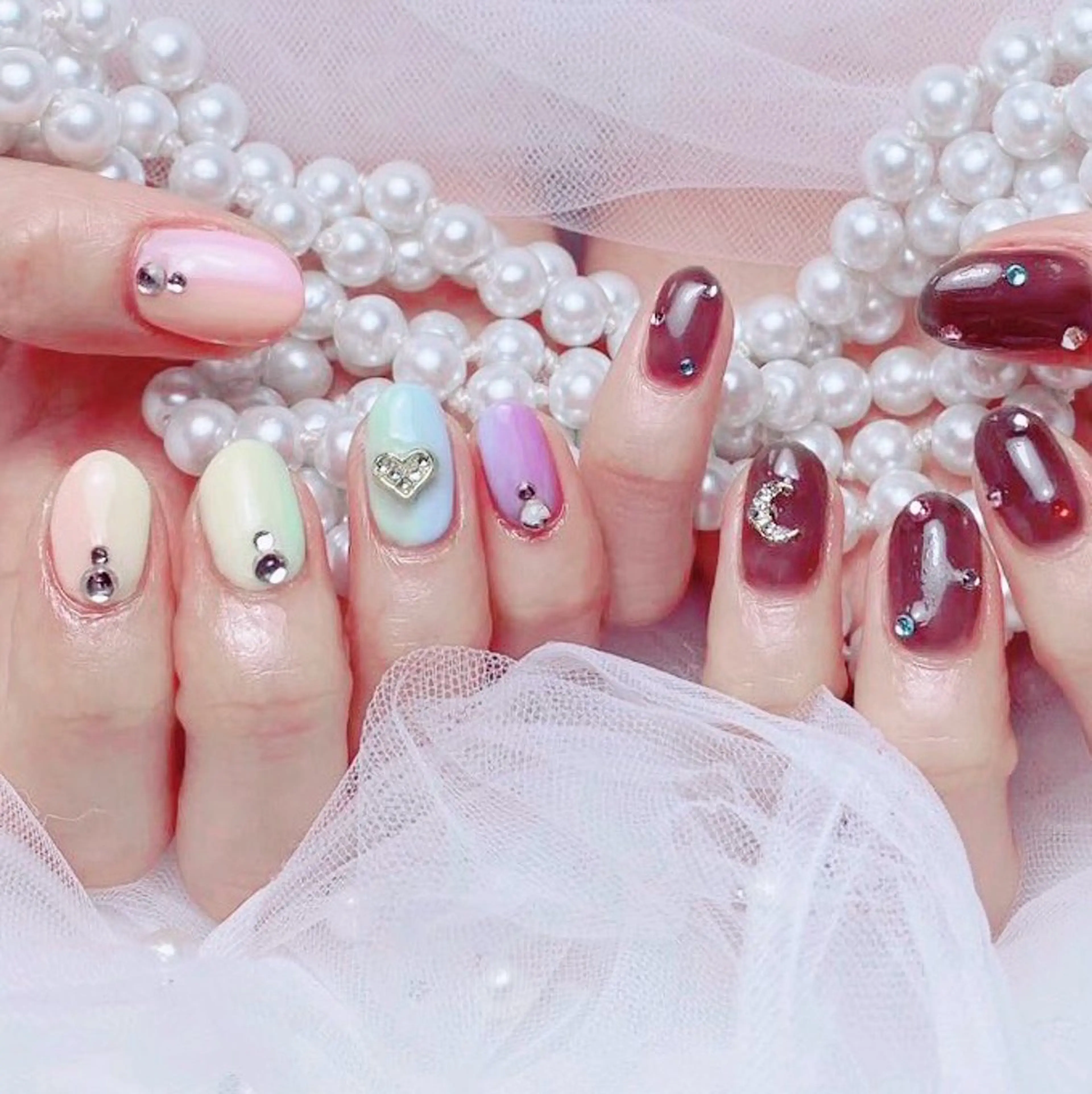 ネイル ハンドネイル チョウ チョウのネイルデザイン