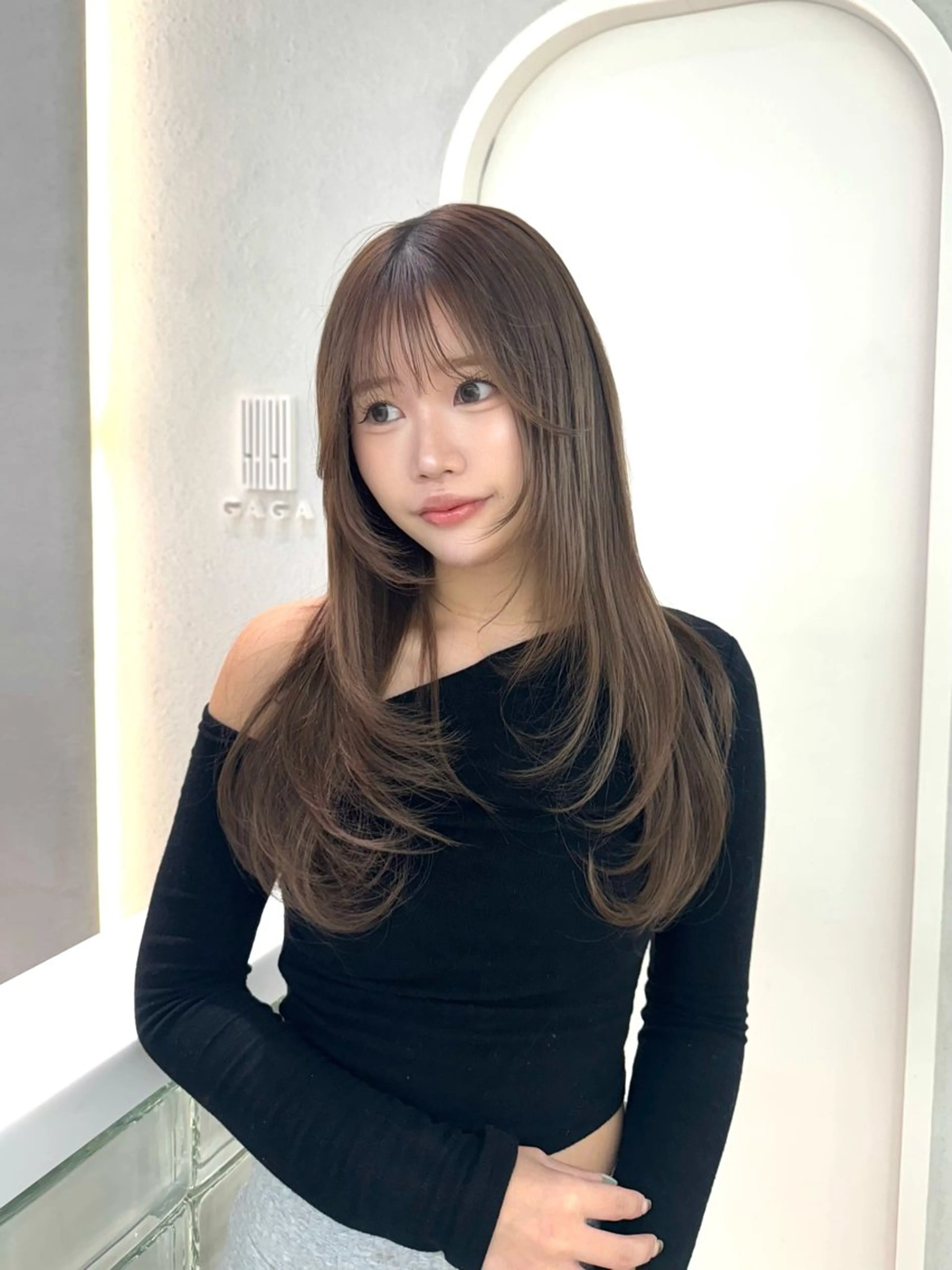 ロング カラー 透明感カラー カット GAGA AMIKAのヘアスタイル