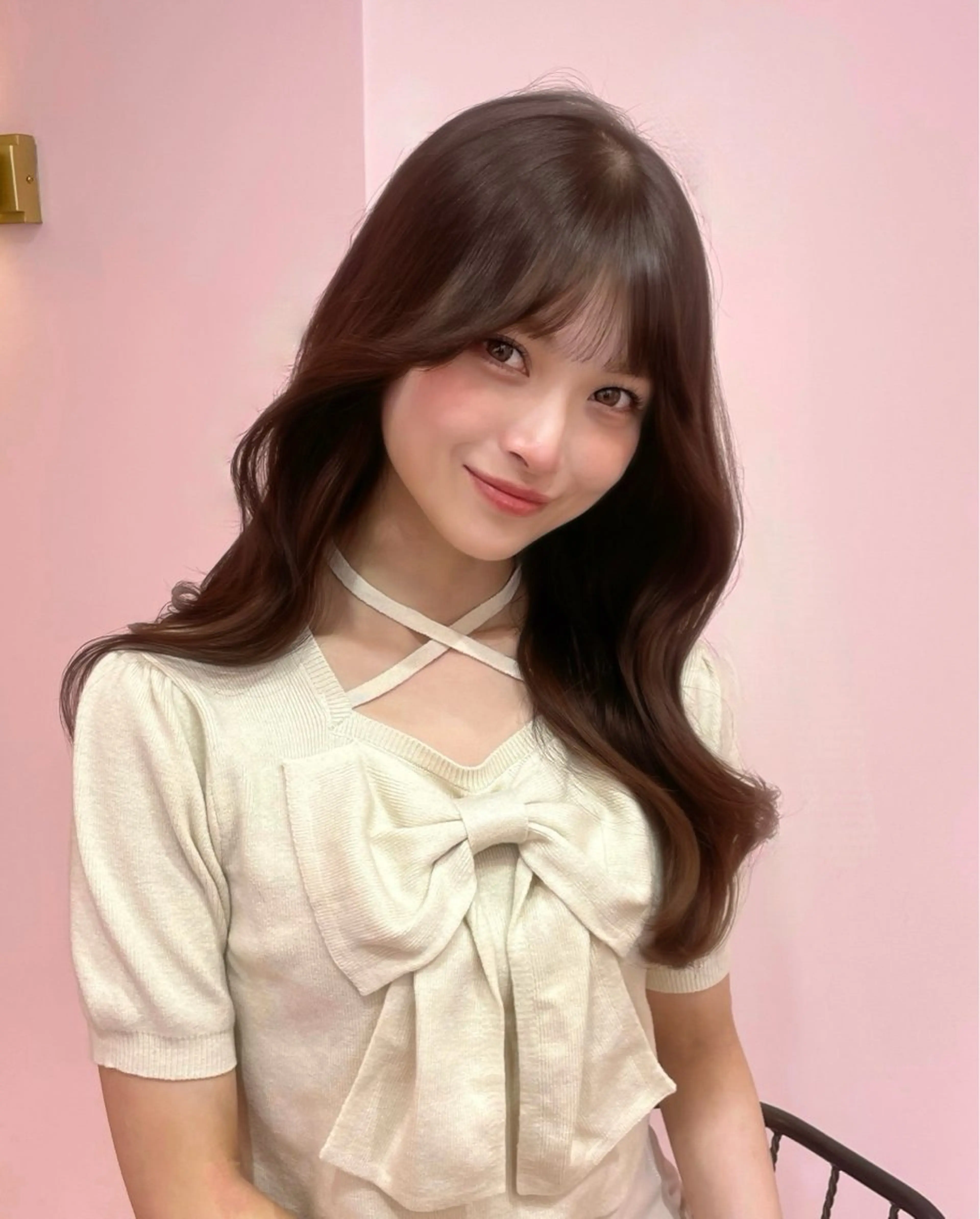 セミロング チョコレートブラウン くびれヘア 韓国風ヘア ヘアカラー 渋谷/韓国ヘア/ 顔まわり♡Ayakaのヘアスタイル