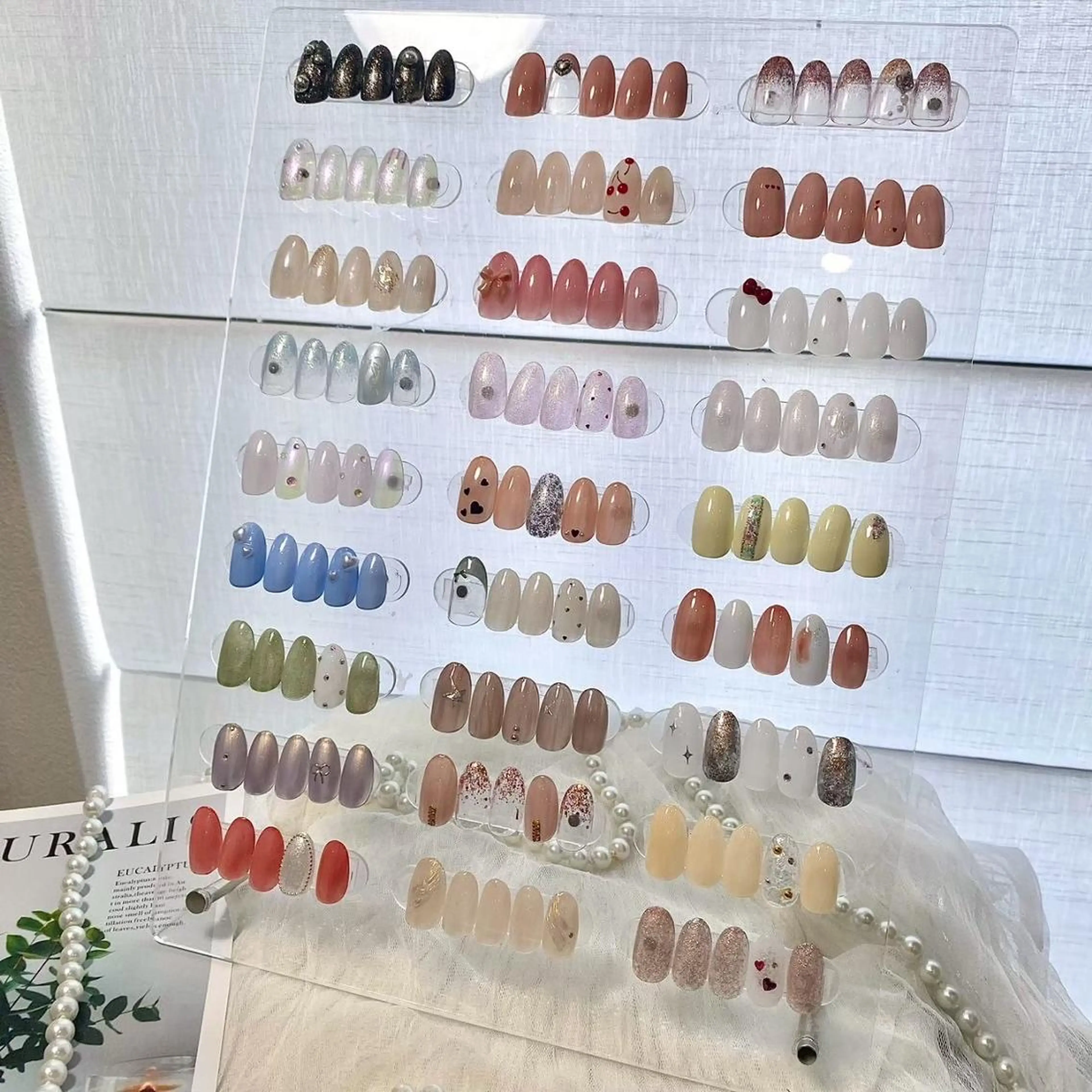 ネイル アートネイル フラッシュネイル フレンチネイル ジェルネイル ガラスフレンチ M2 BEAUTY サロンのネイルデザイン