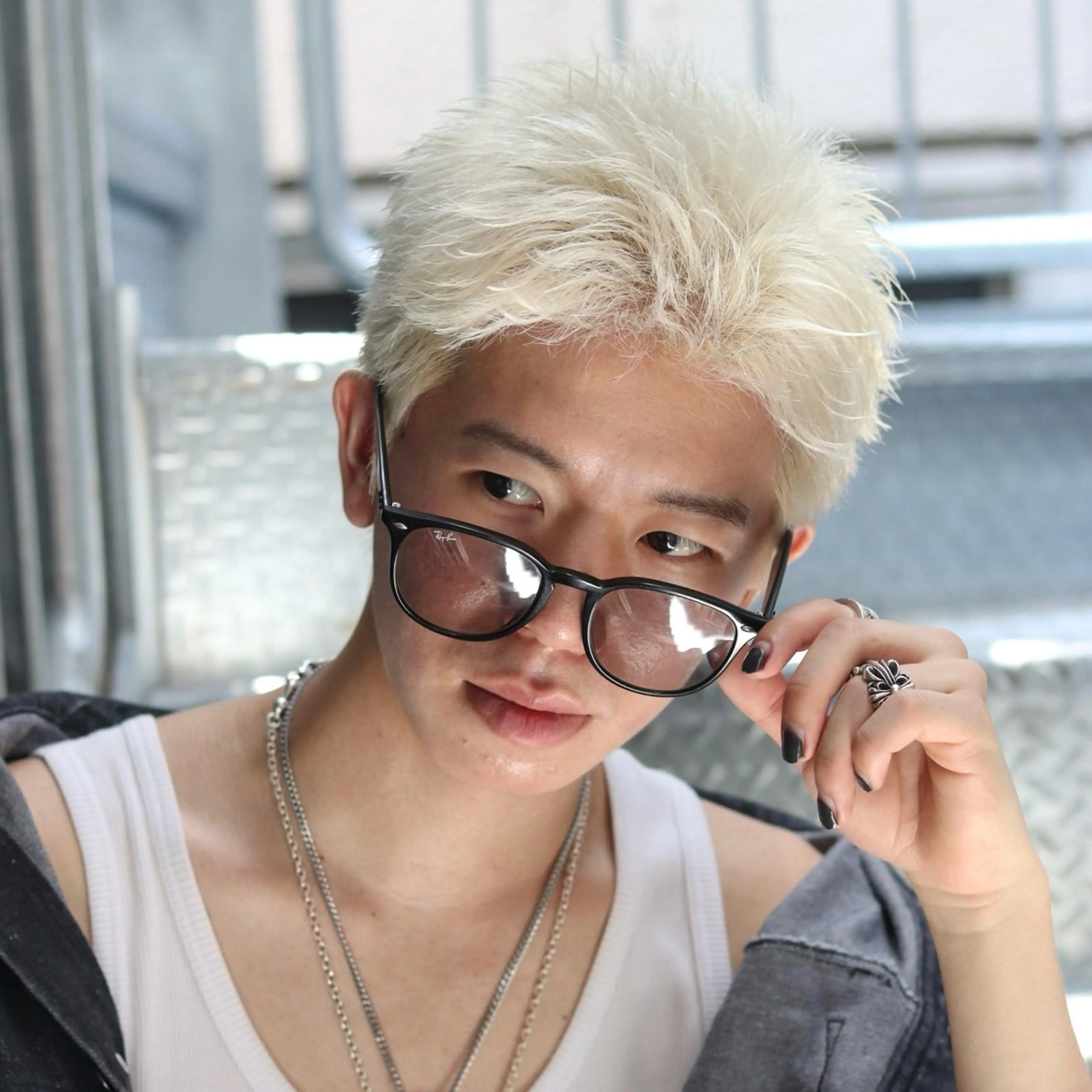 ショート カラー パーマ メンズ メンズブリーチ ブリーチ カット ヘアカラー トリートメント 🔥メンズ🔥かっこ いいが正義！代表柿崎のヘアスタイル