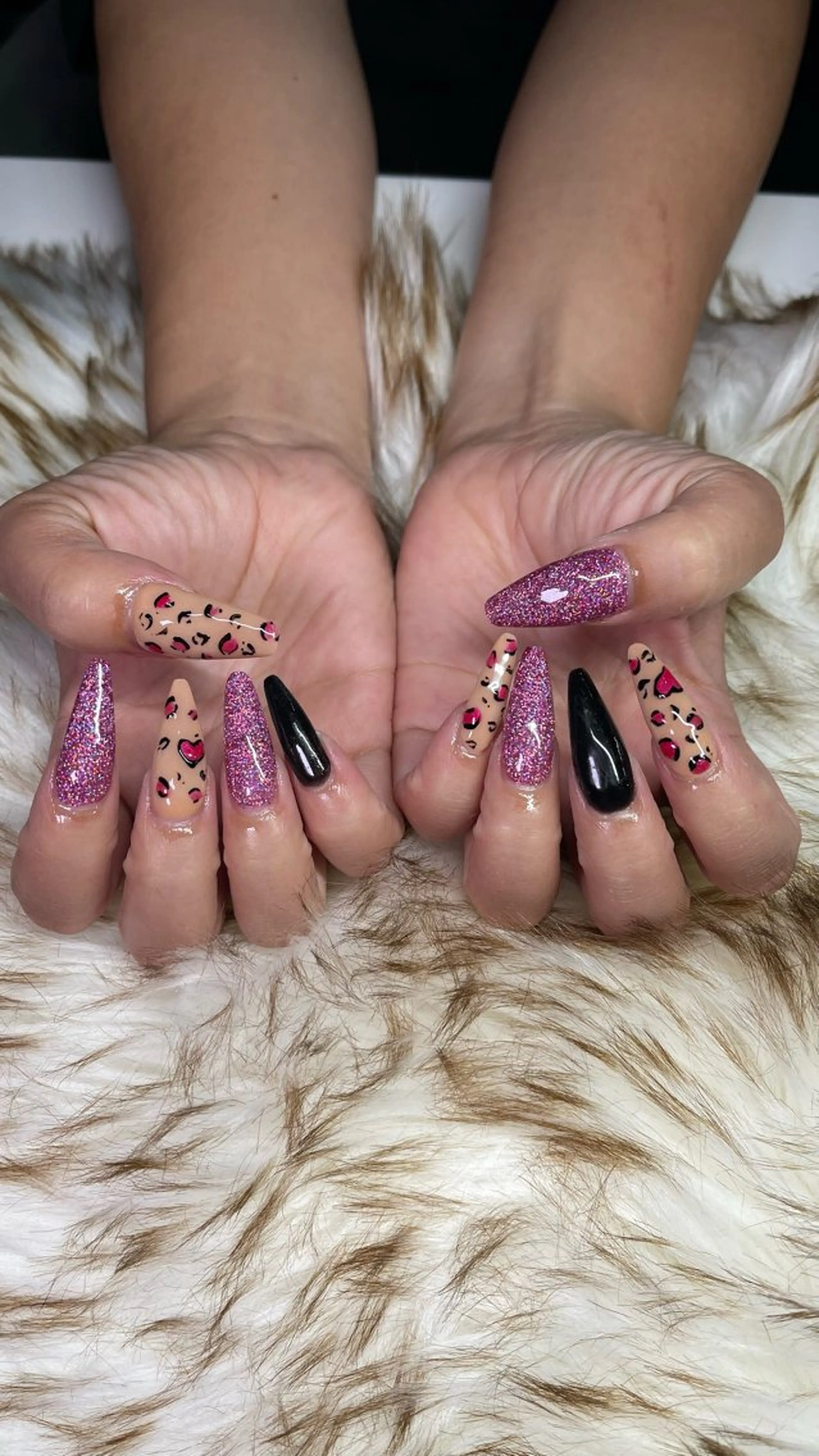 ネイル アニマル柄 ハート ハンドネイル NAIL FOCUS Lisaのネイルデザイン