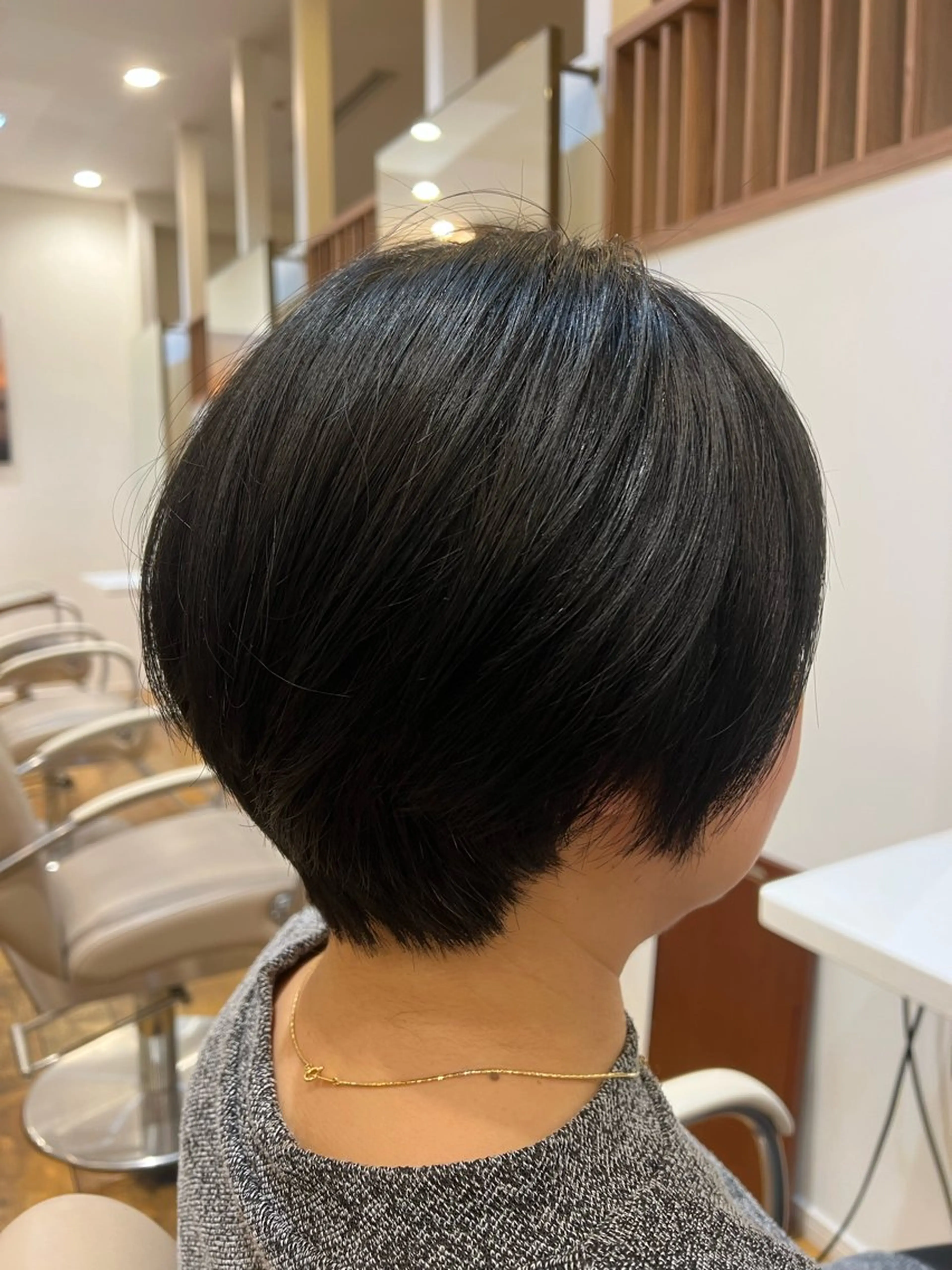 ショート 村中 逸紀のヘアスタイル