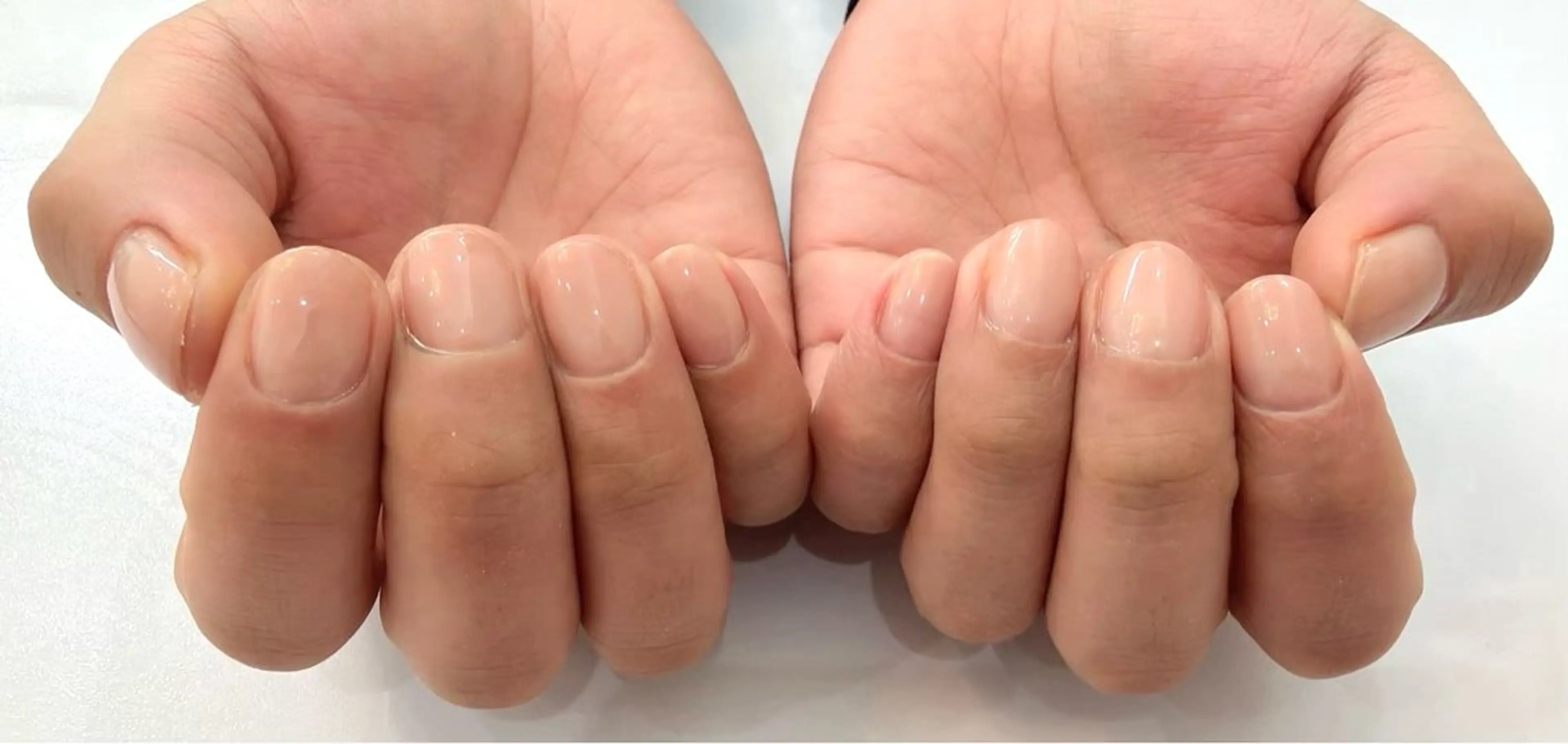 ネイル クリアネイル メンズネイル ハンドネイル REGINA (レジーナ)所属・REGINA ネイルまつげエステの眉毛・アイブロウイメージ