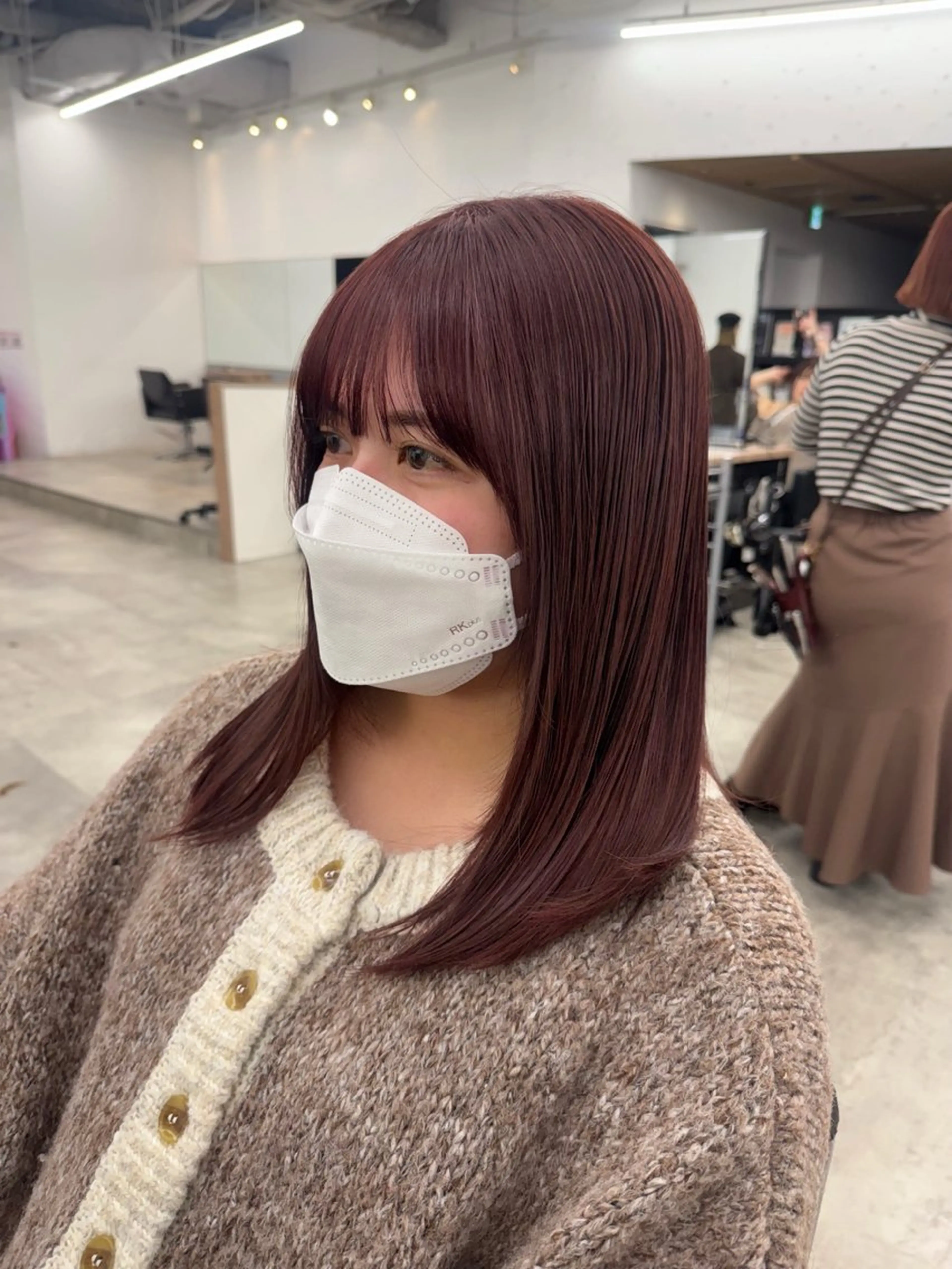 ミディアム カラー ブリーチ カシス ダブルカラー ブリーチなしカラー ピンクカラー レイヤー🩰顔まわり /透明感/kanaのヘアスタイル