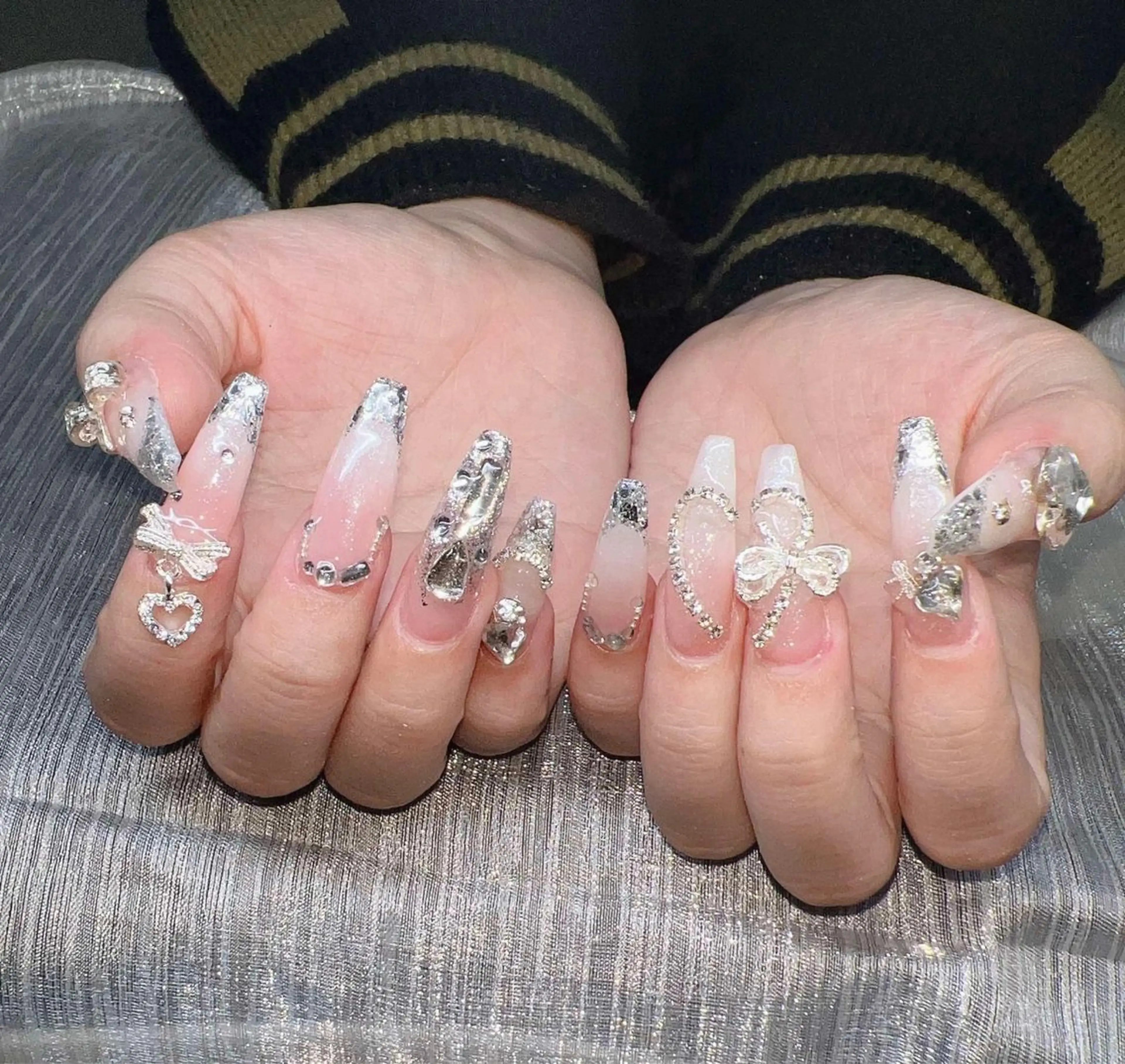 ネイル オーロラネイル チークネイル 長さ出し フットネイル フレンチネイル Lee Nails チップ長さだし専門店のネイルデザイン