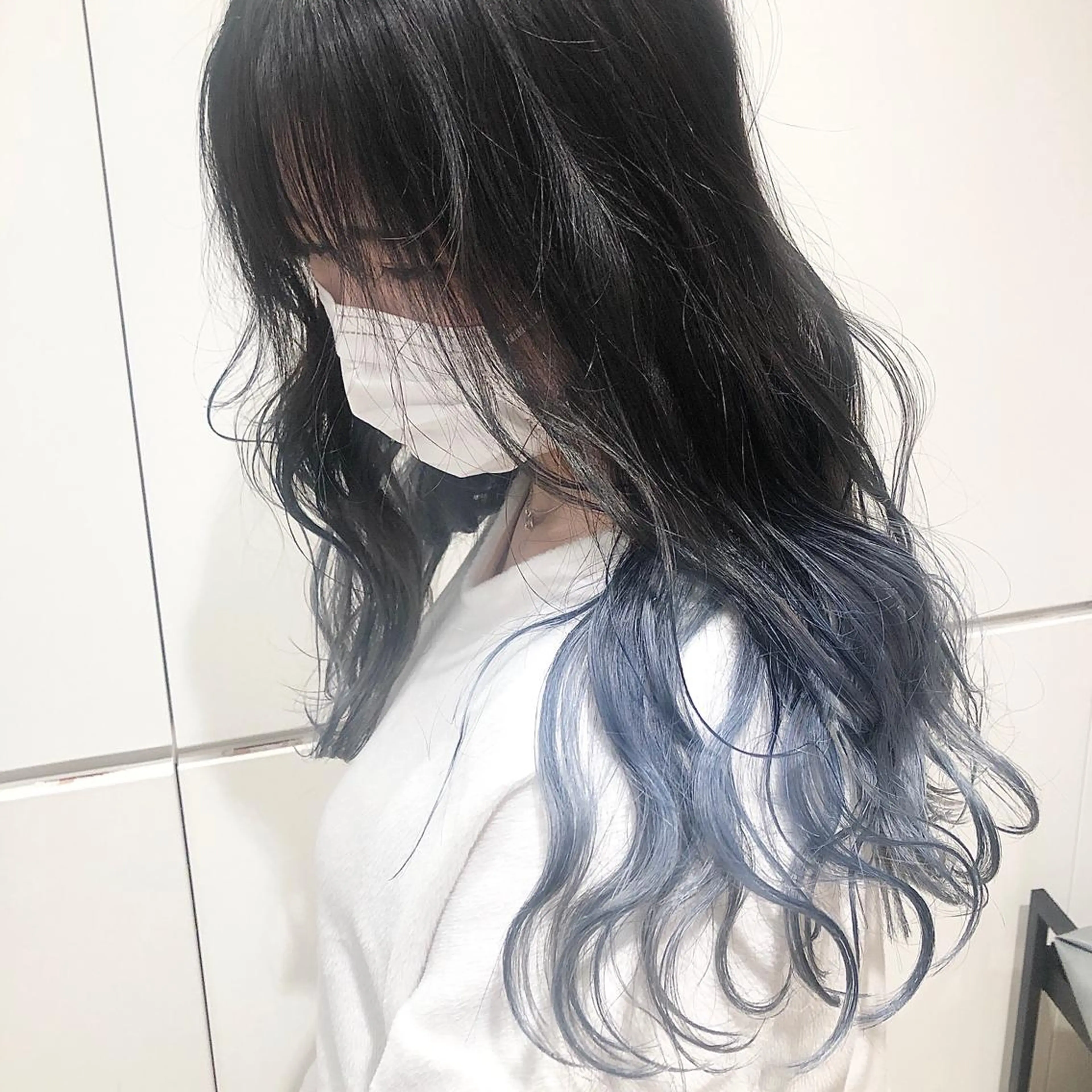 カラー ブリーチ ブルーカラー グラデーションカラー 推しカラー✨ オタク美容師ユウカのヘアスタイル