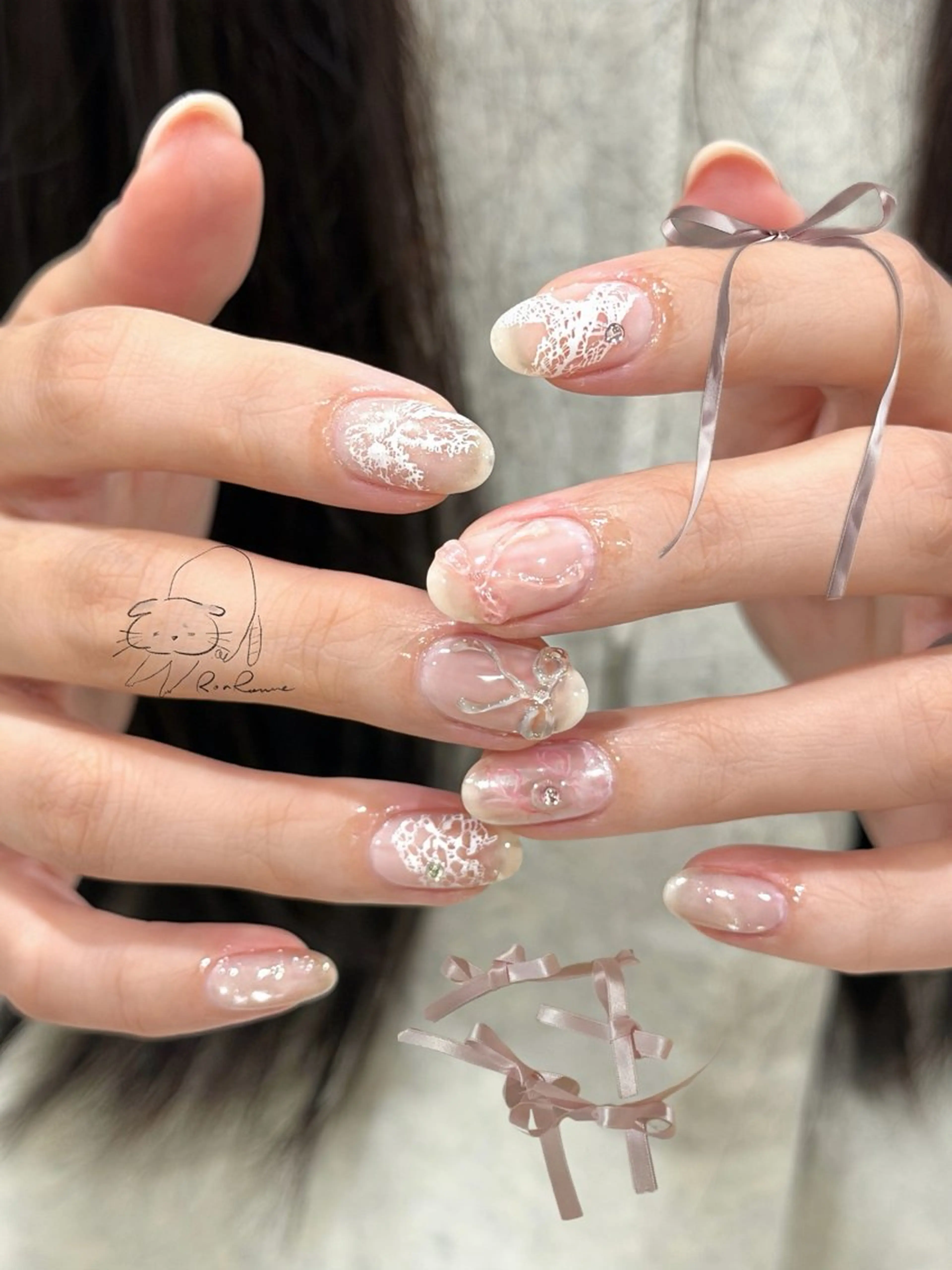 ネイル オーロラネイル 長さ出し フレンチネイル ジェルネイル ミラーネイル ハンドネイル Cho Artネイル所属・ronronne .のネイルデザイン
