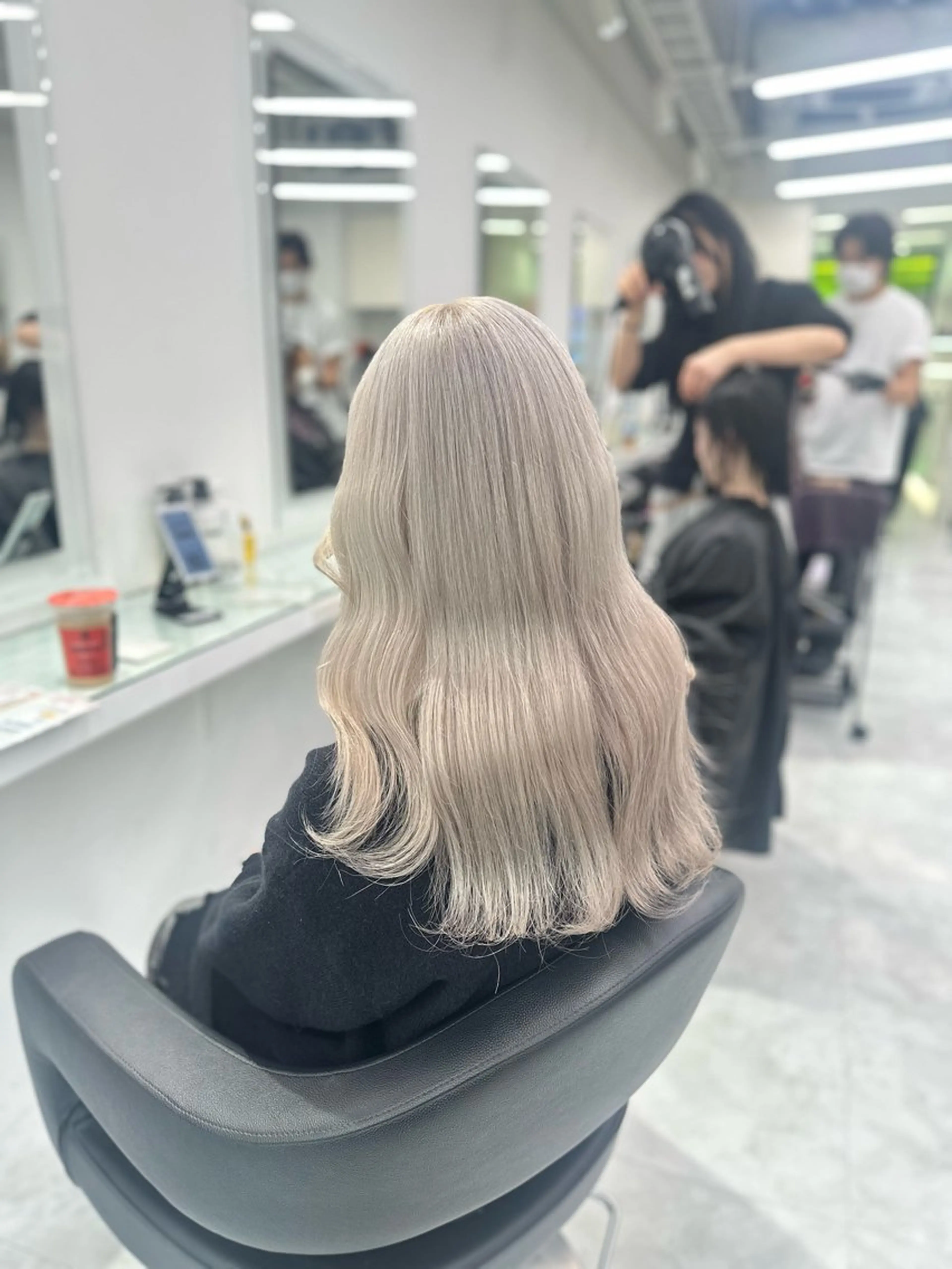 セミロング カラー ヘアカラー トリートメント ヘッドスパ ヘアセット ❄最強かわいいカラー ❄️MINA❄️のヘアスタイル